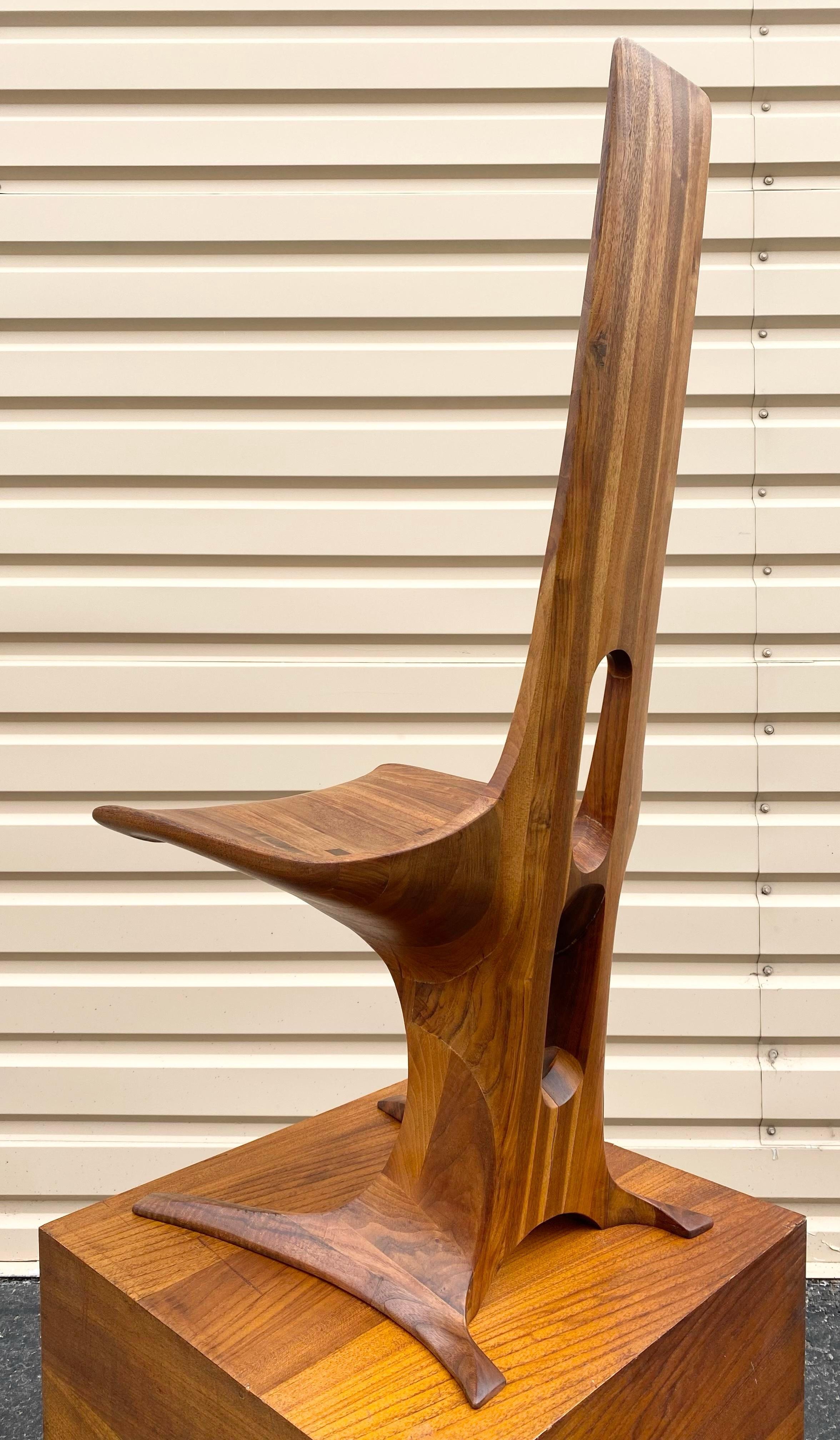Modernist Sculptural Walnut Chair by Edward G. Livingston for Archotypo (1970) For Sale 4