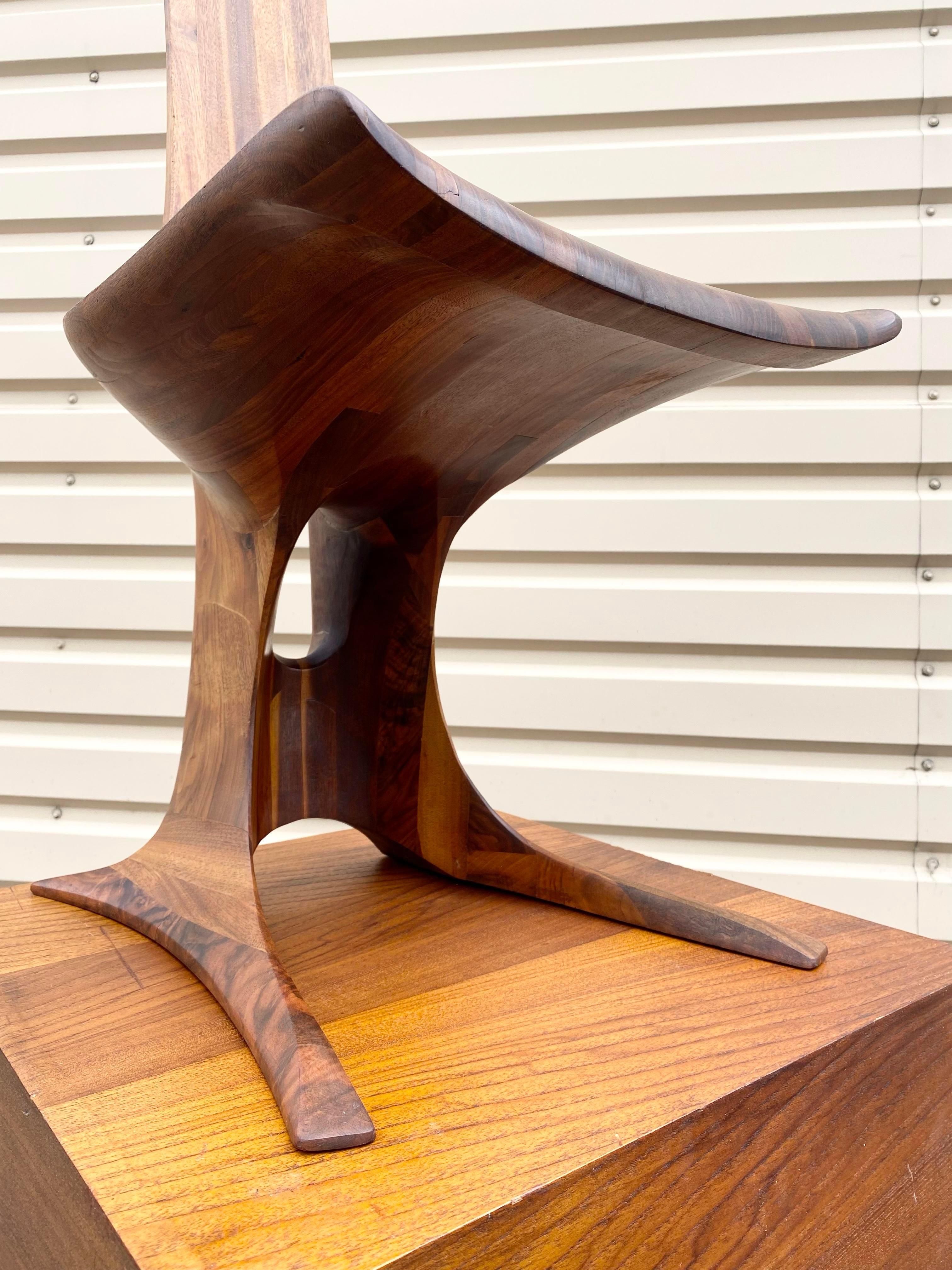 Modernist Sculptural Walnut Chair by Edward G. Livingston for Archotypo (1970) For Sale 1