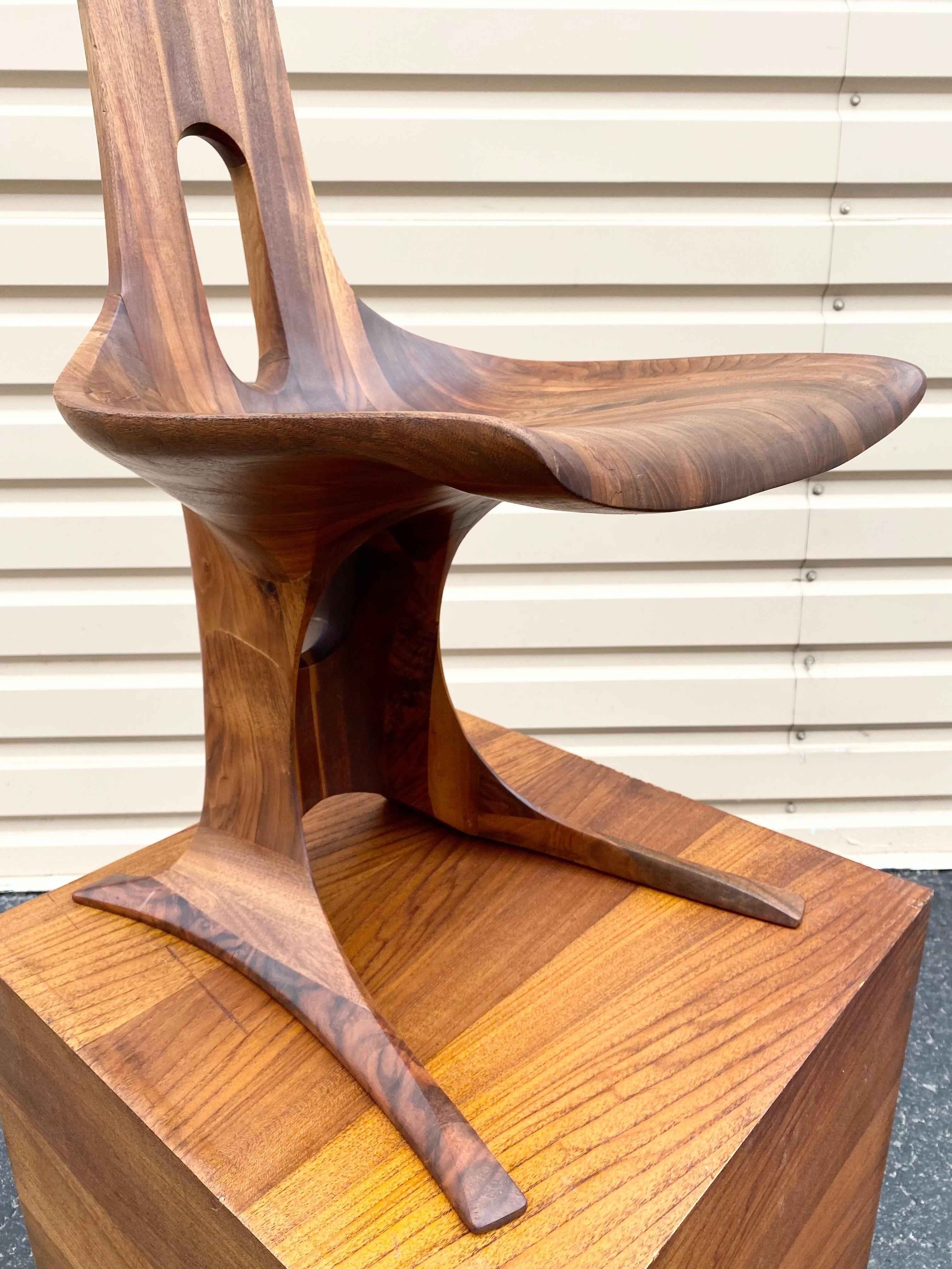 Modernist Sculptural Walnut Chair by Edward G. Livingston for Archotypo (1970) For Sale 2