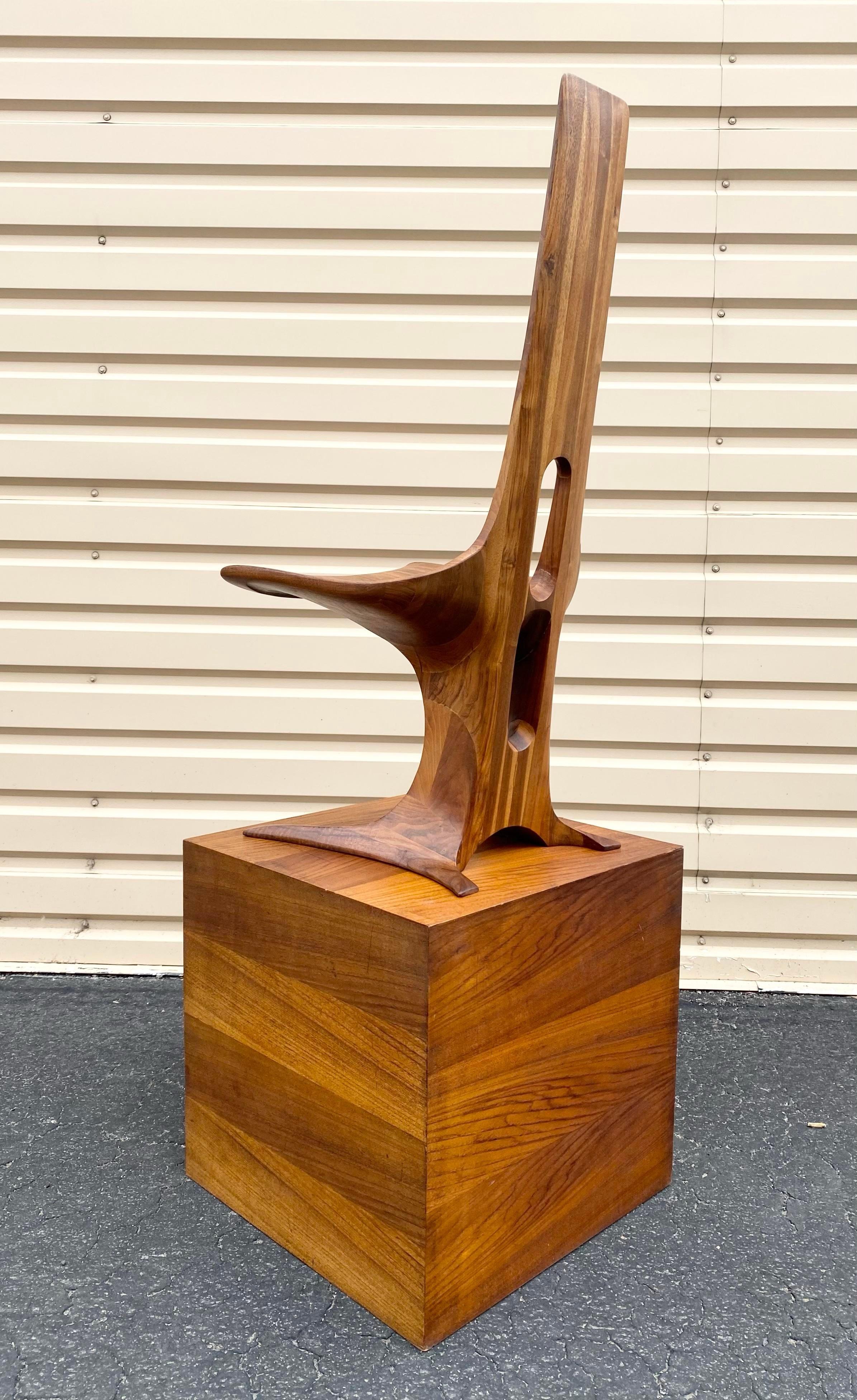 Modernist Sculptural Walnut Chair by Edward G. Livingston for Archotypo (1970) For Sale 3