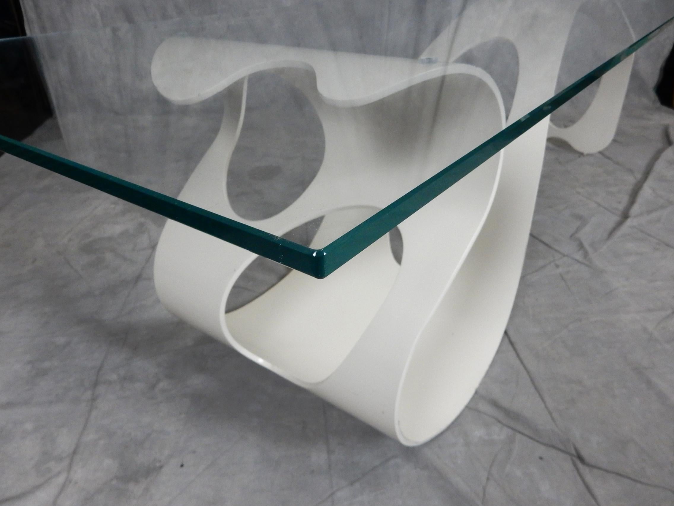 Table basse moderniste d'après Carlo Mollino Arabesque en fer sculpté Bon état - En vente à Las Vegas, NV