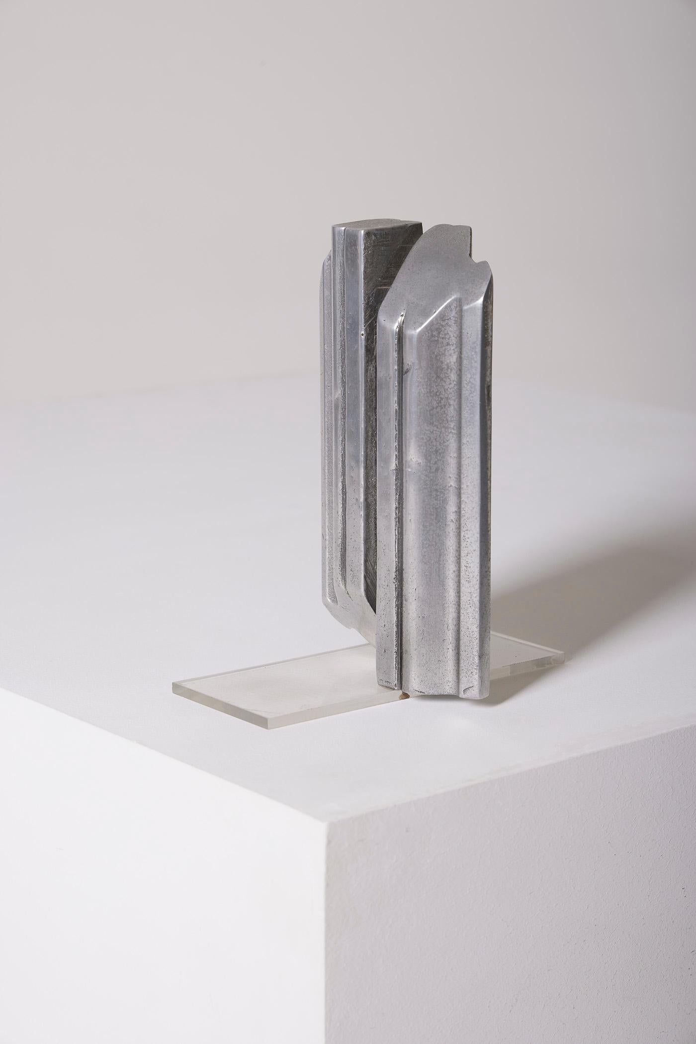 Metal Modernist sculpture