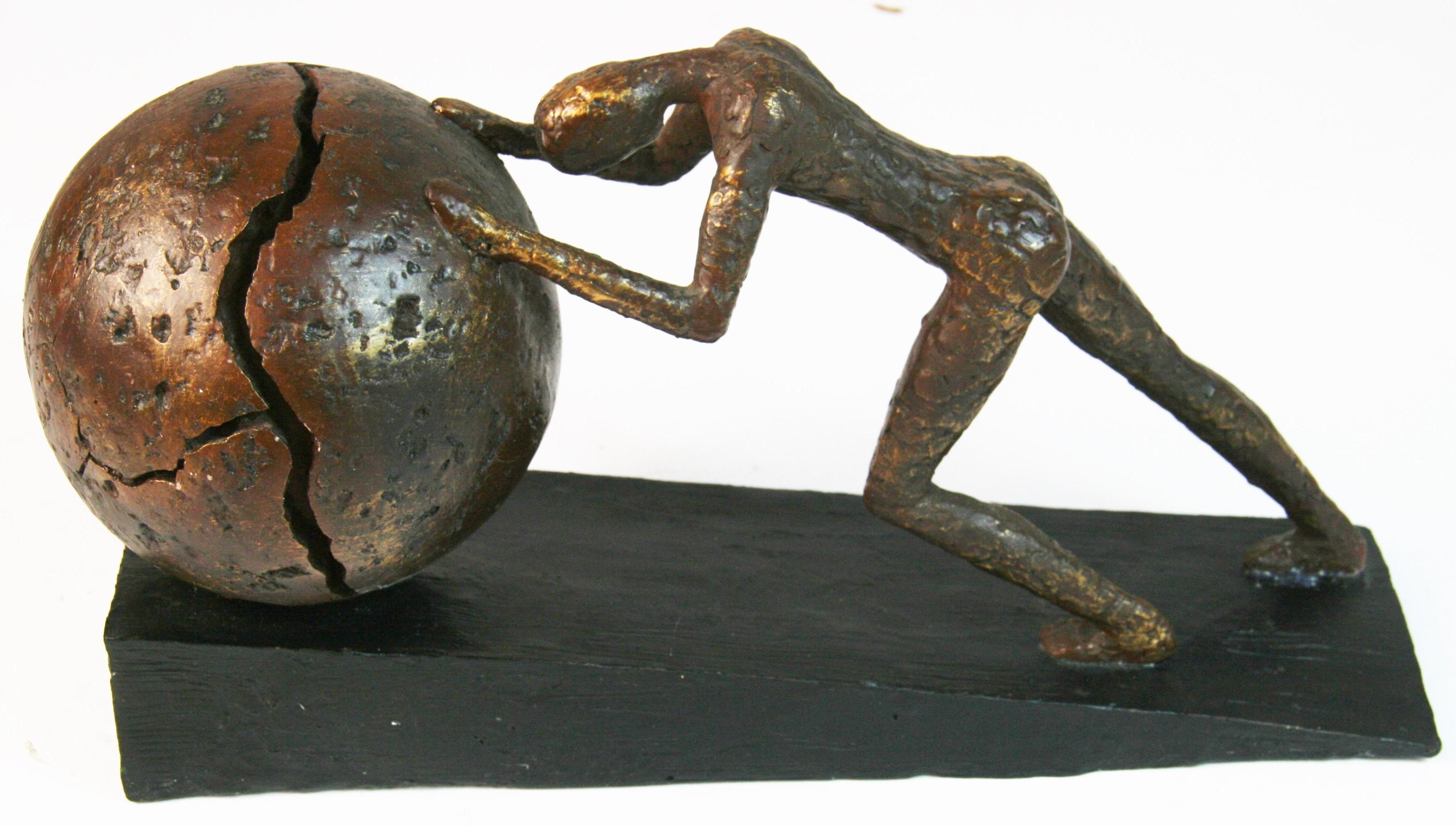 1815 Escultura modernista de la lucha del hombre contra los obstáculos de la vida