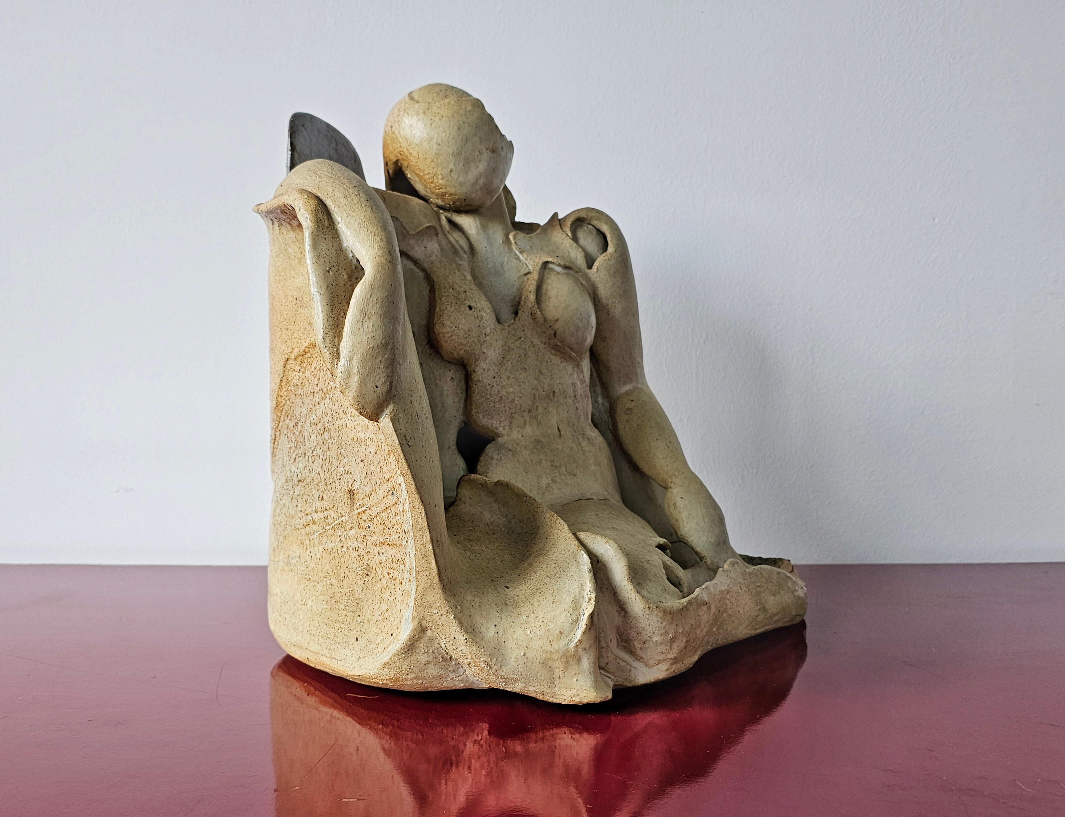 Modernist Sculpture of a female nude done in ceramics, Yugoslavia 1970s For Sale 1