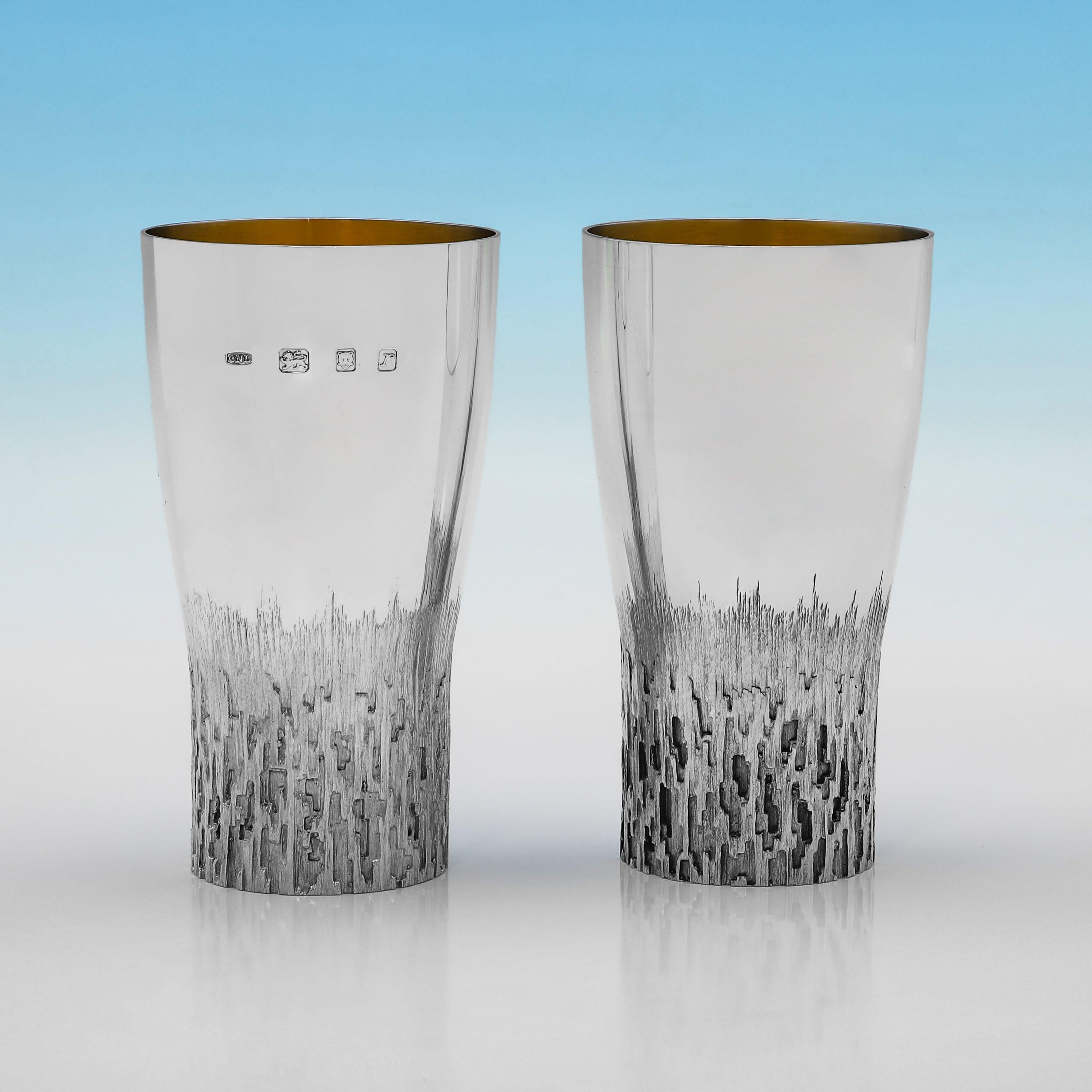 Scandinavian Modern Modernist set of 12 sterling silver beakers and tray by Christopher Lawrence For Sale