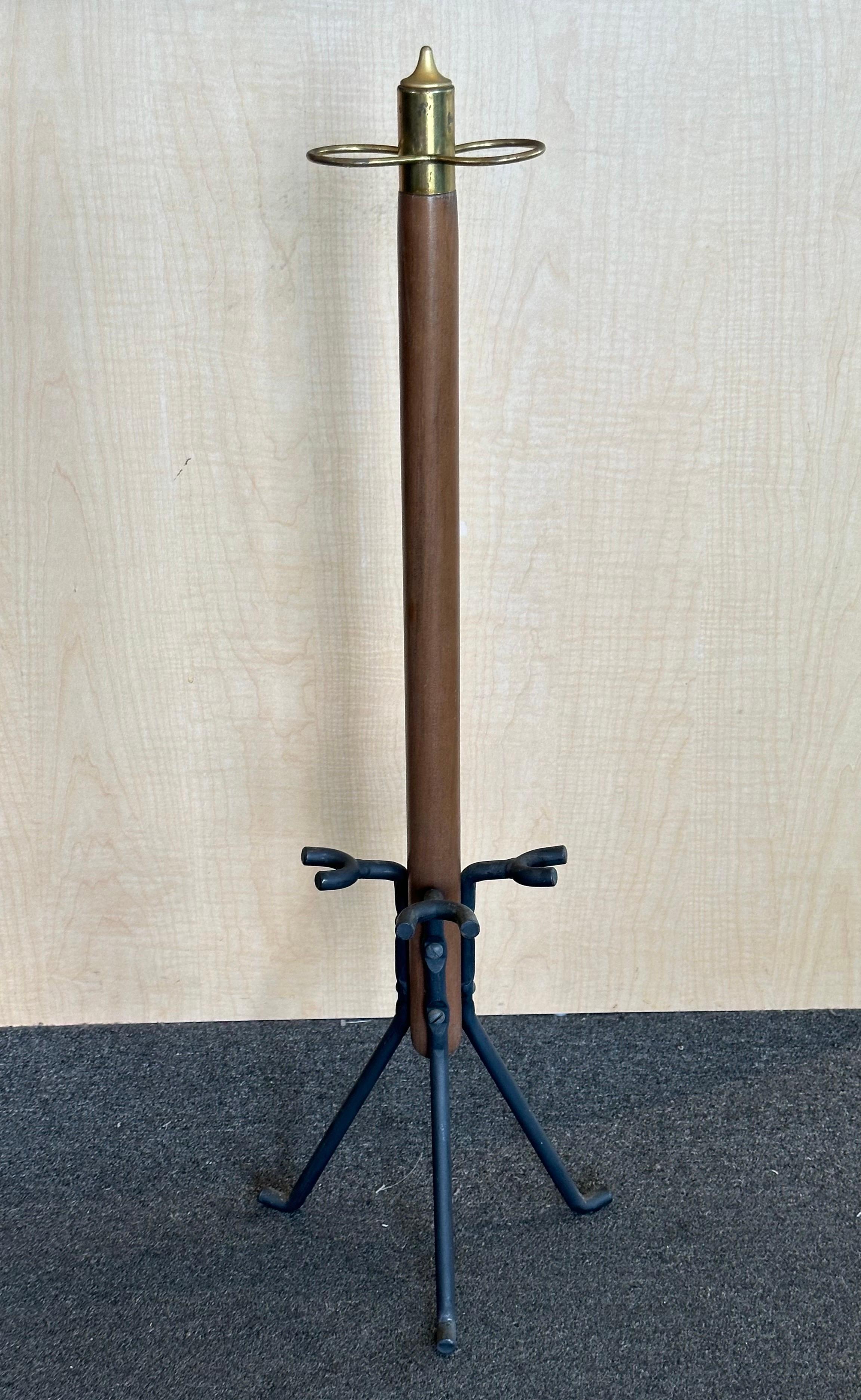 Modernist Set of Fire Place Tools in Iron, Walnut and Brass by Seymour Mfg For Sale 5