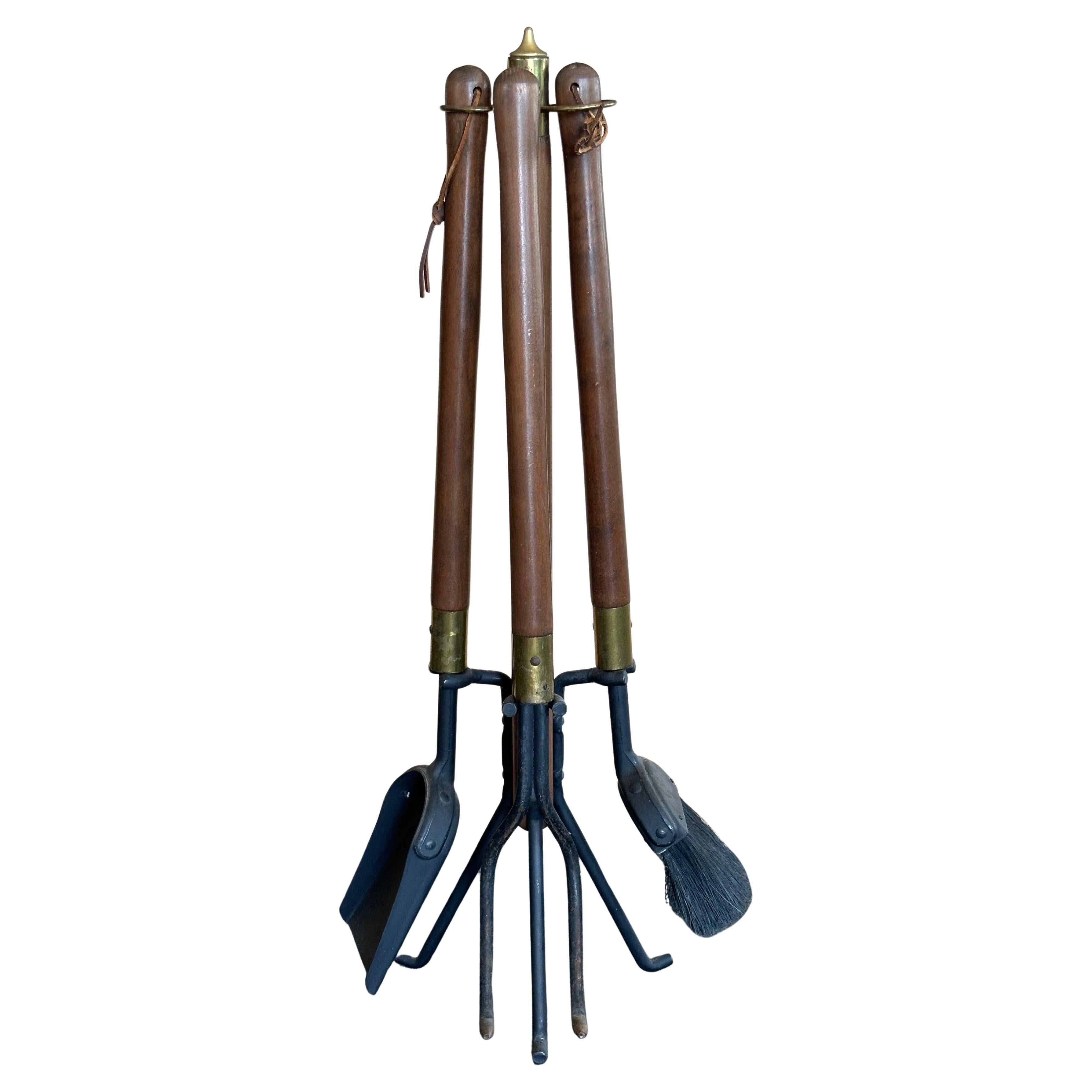 Modernist Set of Fire Place Tools in Iron, Walnut and Brass by Seymour Mfg For Sale 7