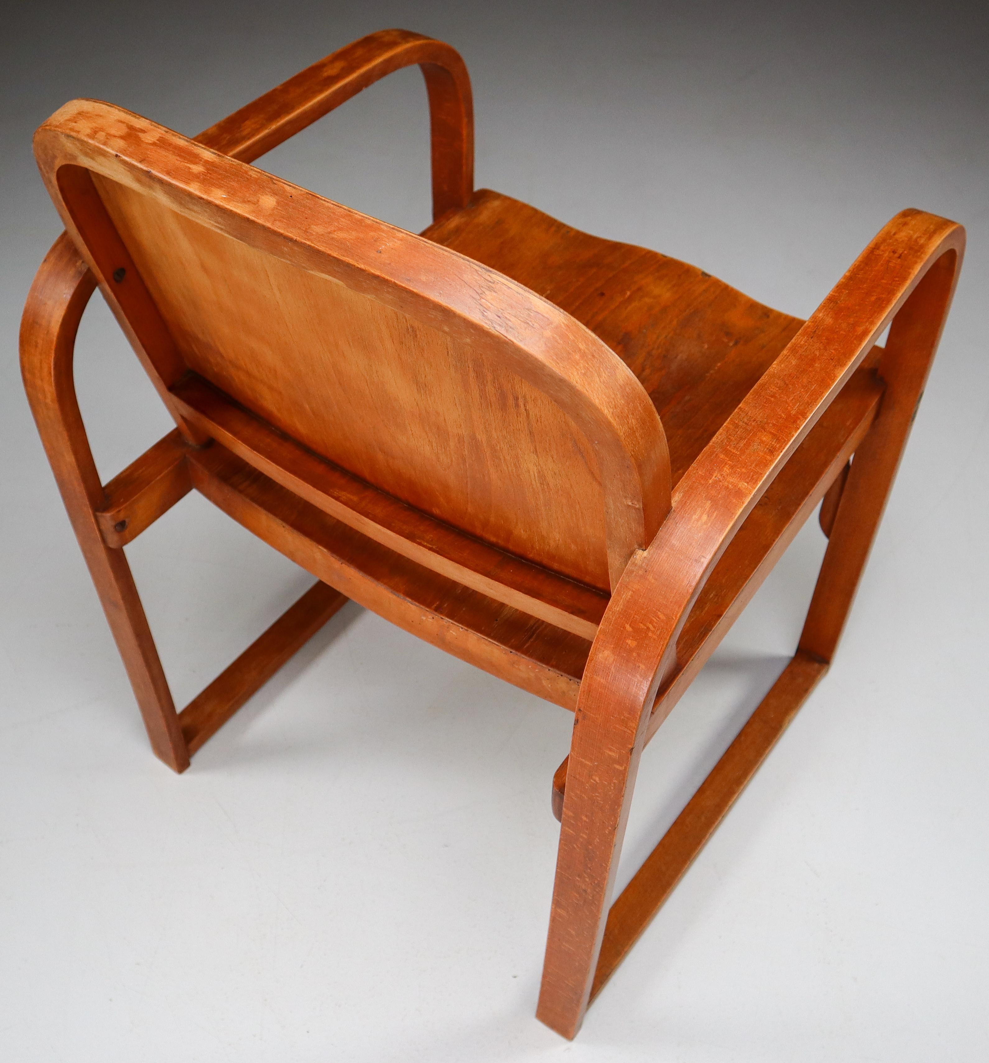 20th Century Modernist Set of Four Bauhaus Bentwood Armchairs Made by Tatra in Praque, 1930s