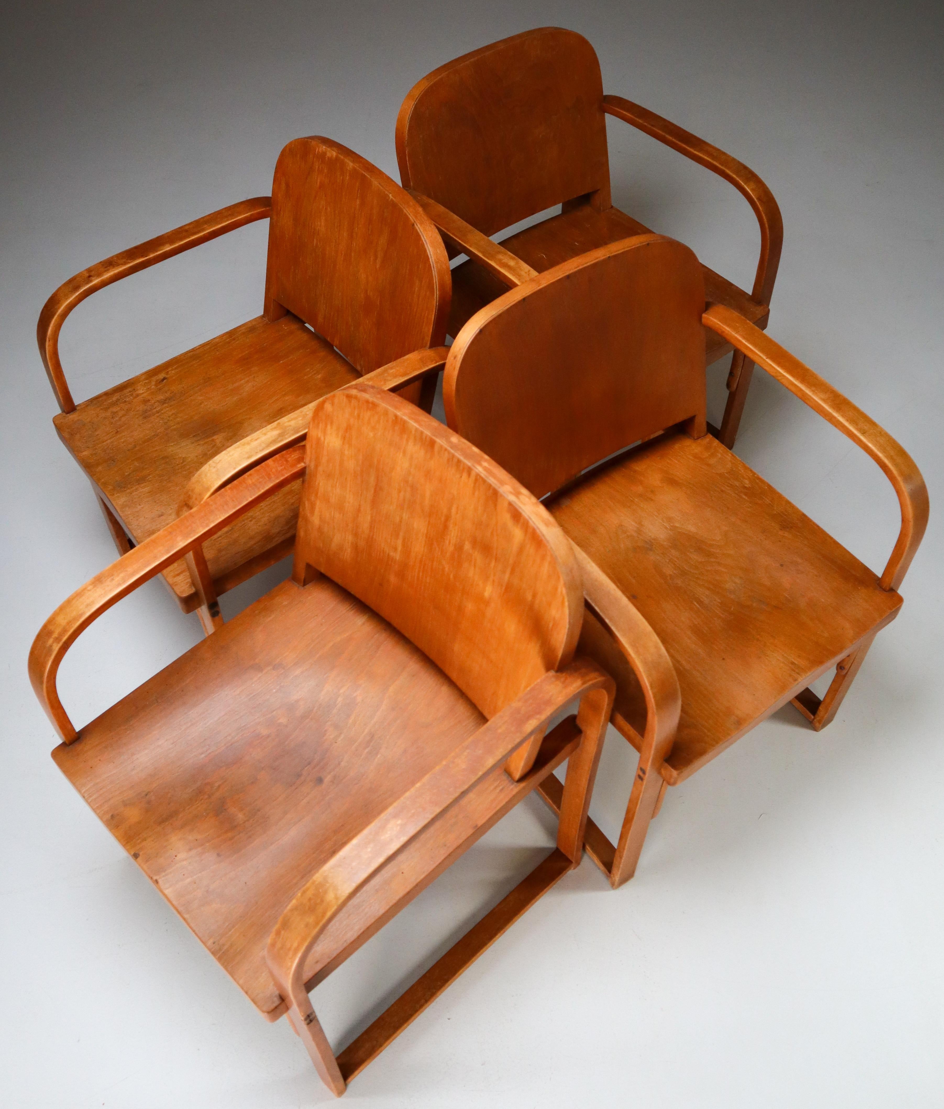 Modernist Set of Four Bauhaus Bentwood Armchairs Made by Tatra in Praque, 1930s 1