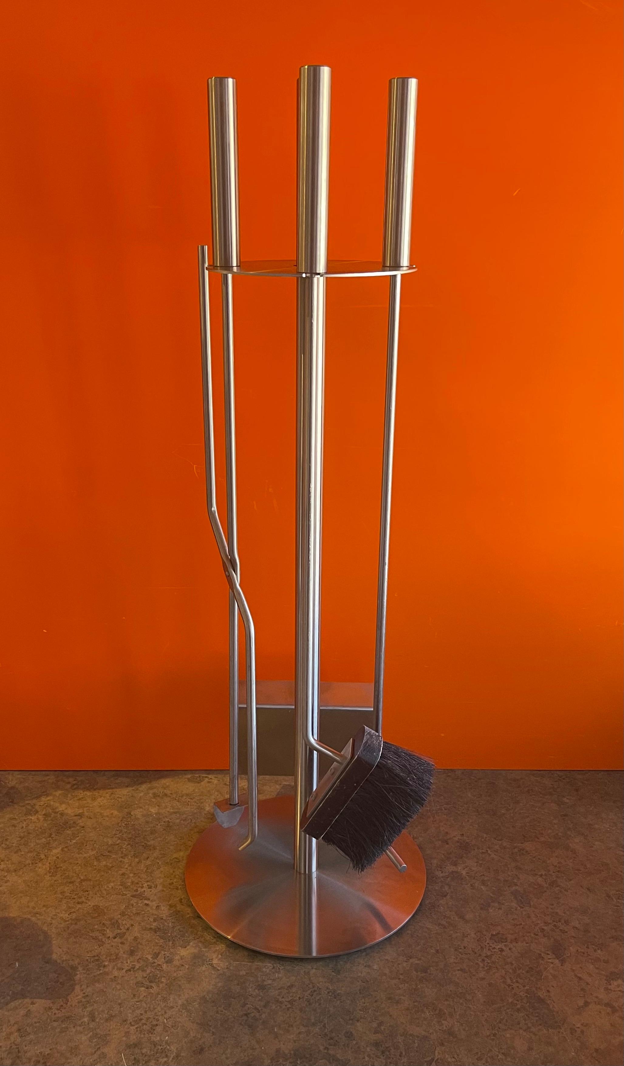 Modernist Set of Four Stainless Steel Fire Place Tools In Good Condition In San Diego, CA