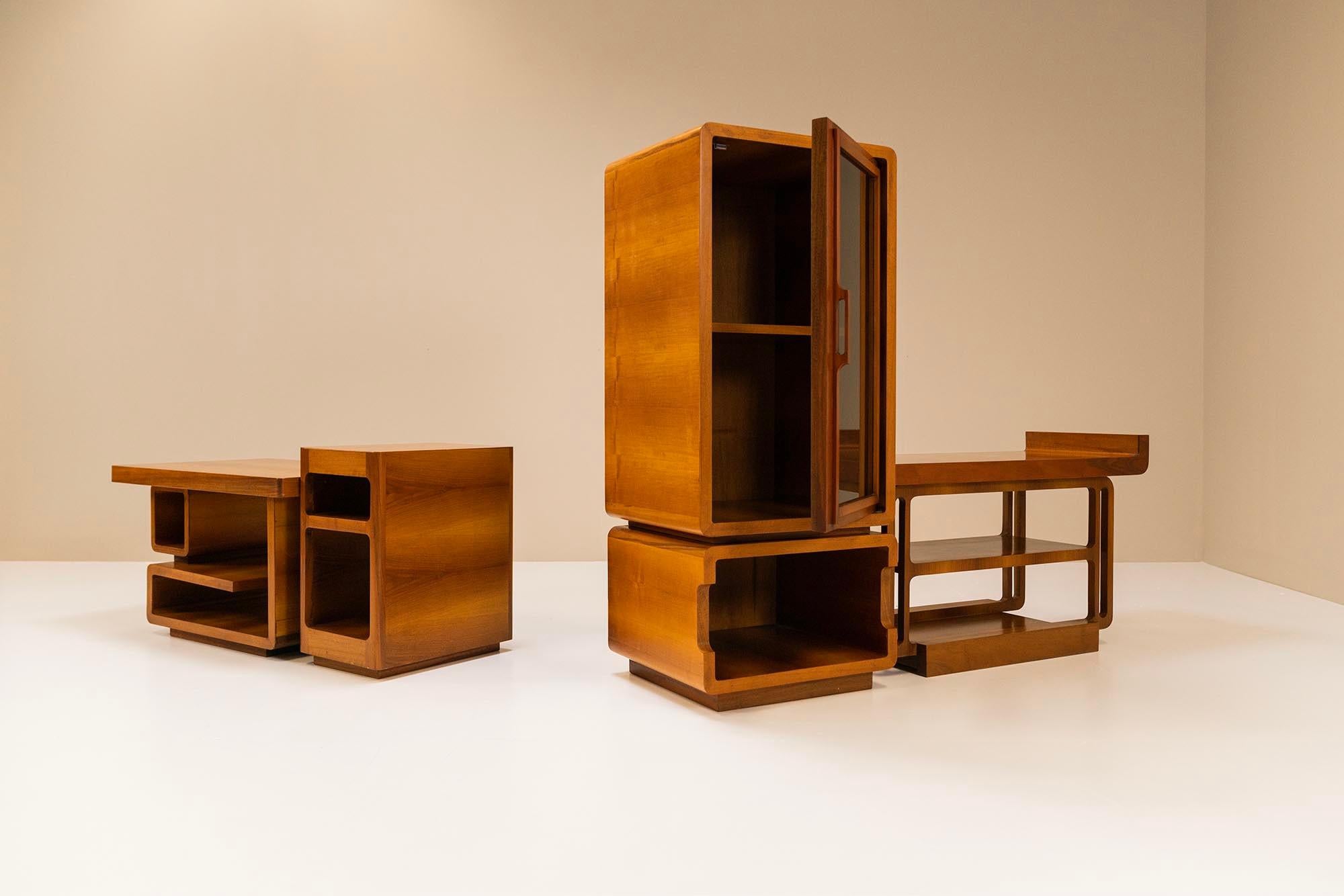 Modernist Showcase Cabinet and Coffee Table in Walnut, Italy, 1960s For Sale 2