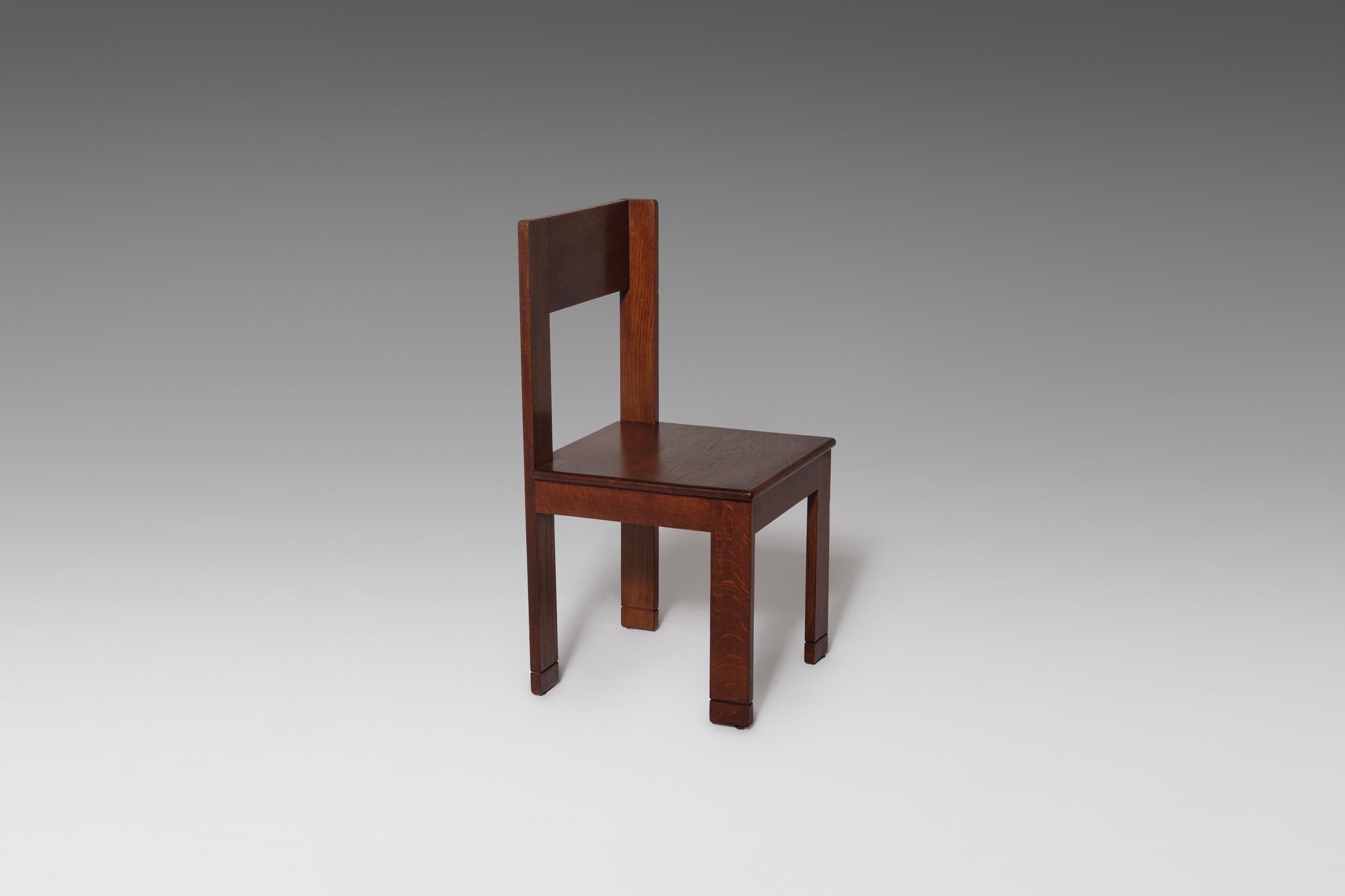 Rare modernist side chair by L.O.V. Oosterbeek, the Netherlands, 1921. L.O.V. is an abbreviation of Labor Onia Vincit which means 'Work conquers all'. Designed most probably by Fritz Spanjaard who became the artistic director of L.O.V. in 1919. The