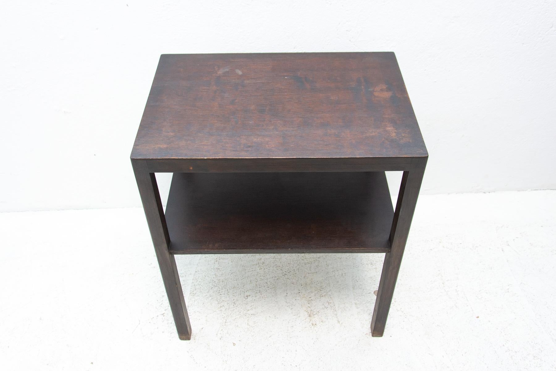 Modernist Side Table, Czechoslovakia, 1950s For Sale 4