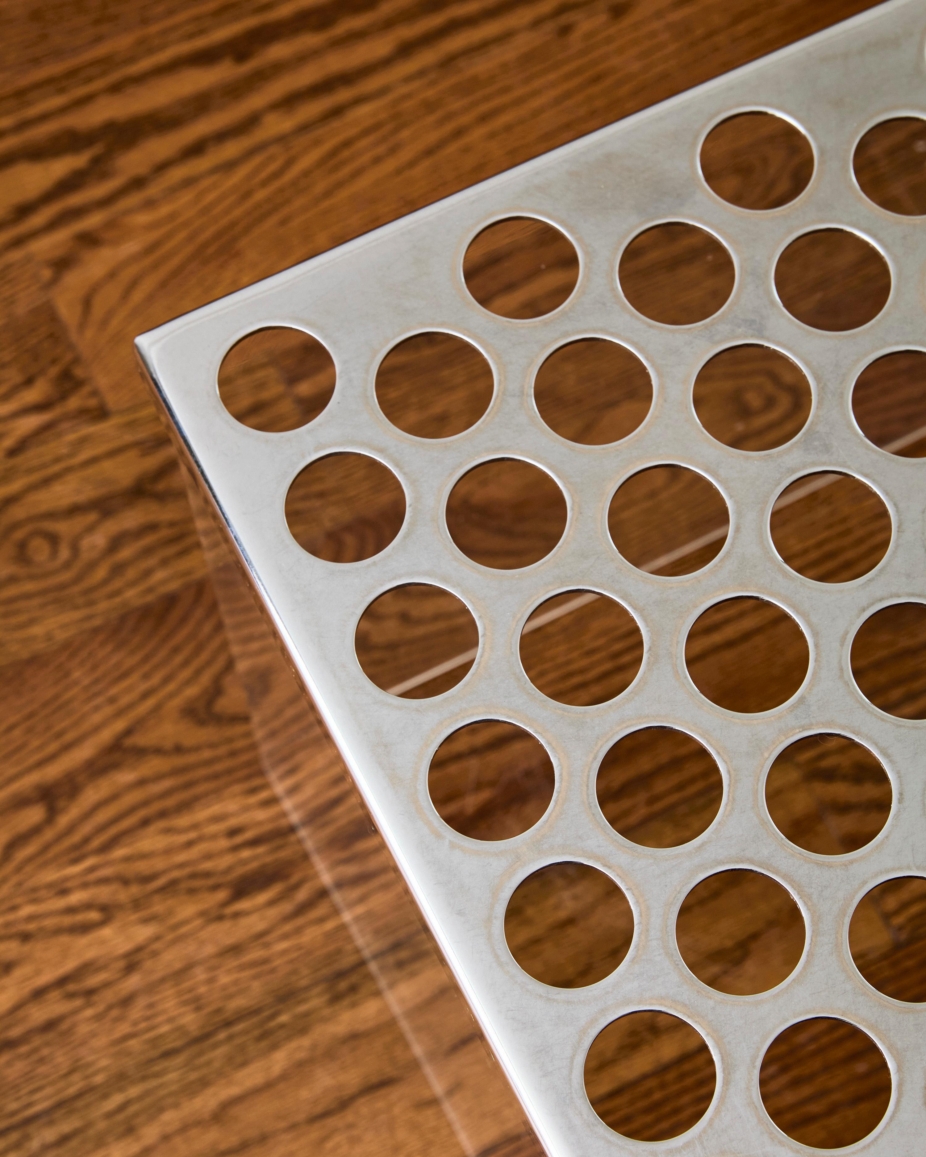 Inconnu Table d'appoint moderniste en vente