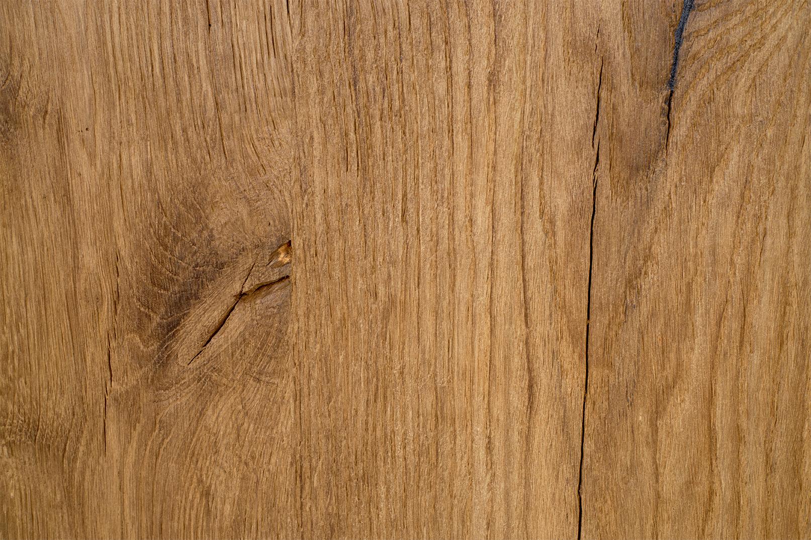 Bois Table d'appoint moderniste en vente