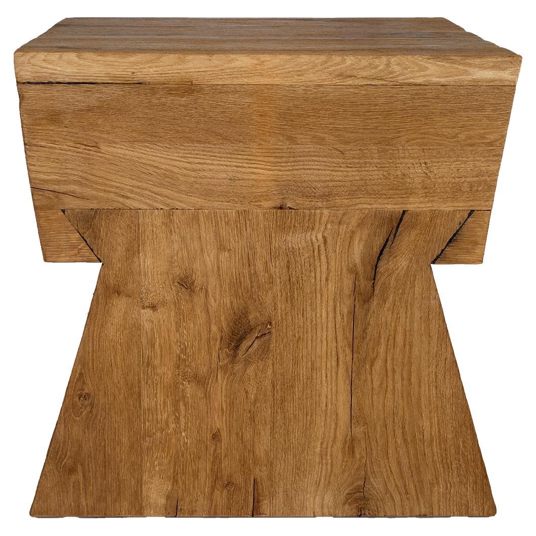 Mesa auxiliar modernista