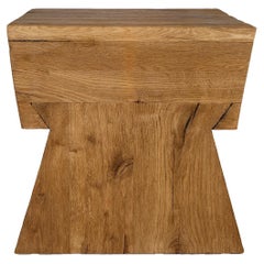 Mesa auxiliar modernista