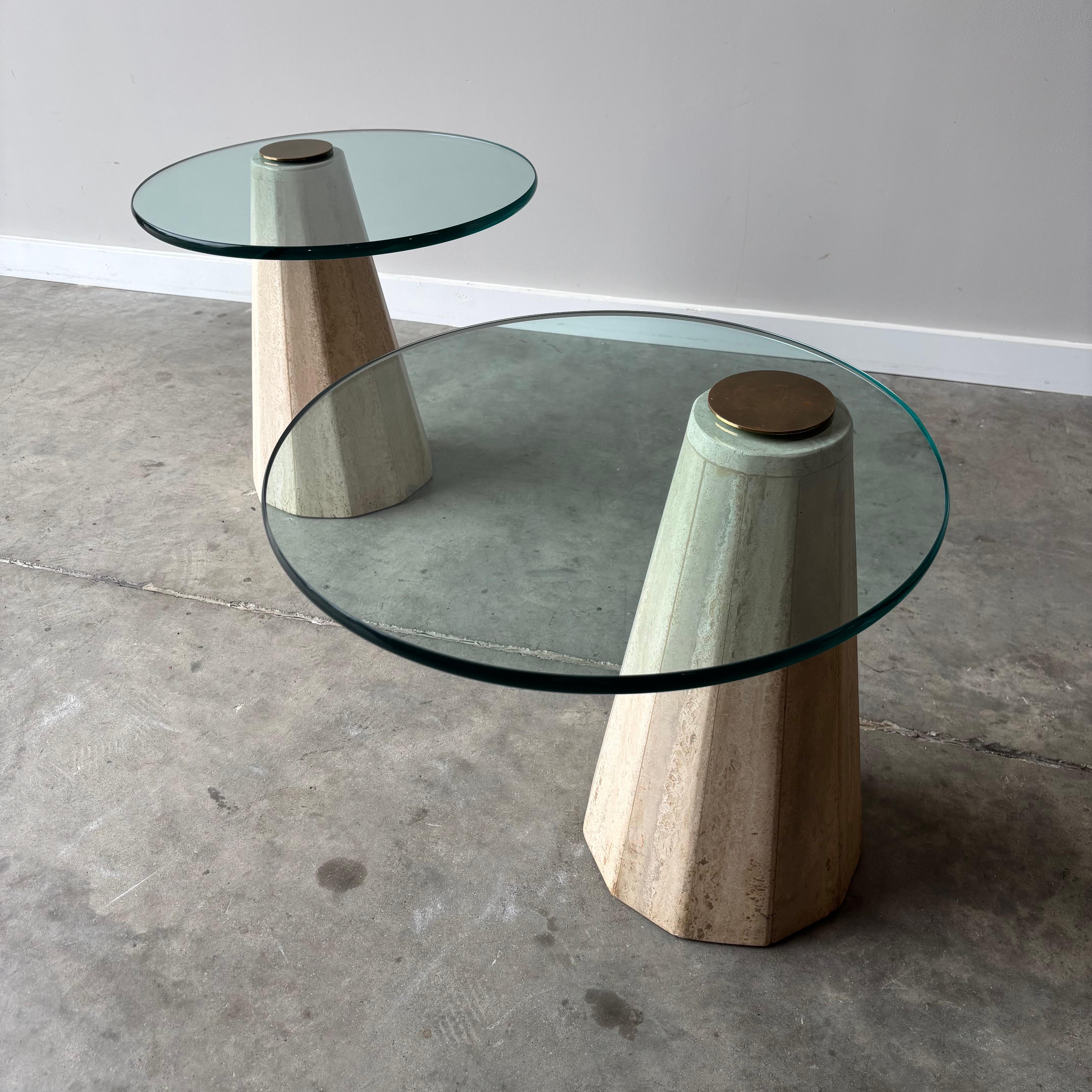 Mid-Century Modern Modernist Side Tables by La Rosa Milano in Travertine and Brass, 1970s For Sale