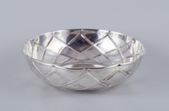 Modernist silver bowl. Italian design. Handmade. Mid-20th century.
