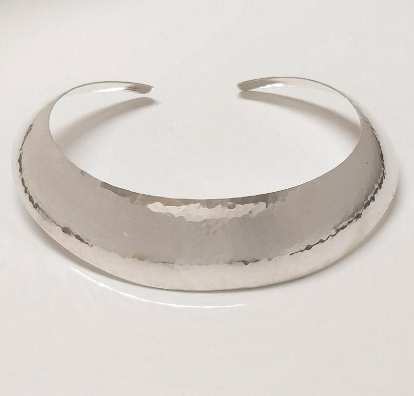 Modernist Silver Choker, Gerhard Herbst Studio Neck Piece, Midcentury Style. This Gerhard Herbst  Silver collar has been meticulously hand forged to the precise hardness and temper required to achieve Gerhard Herbst’s unique flex function he
