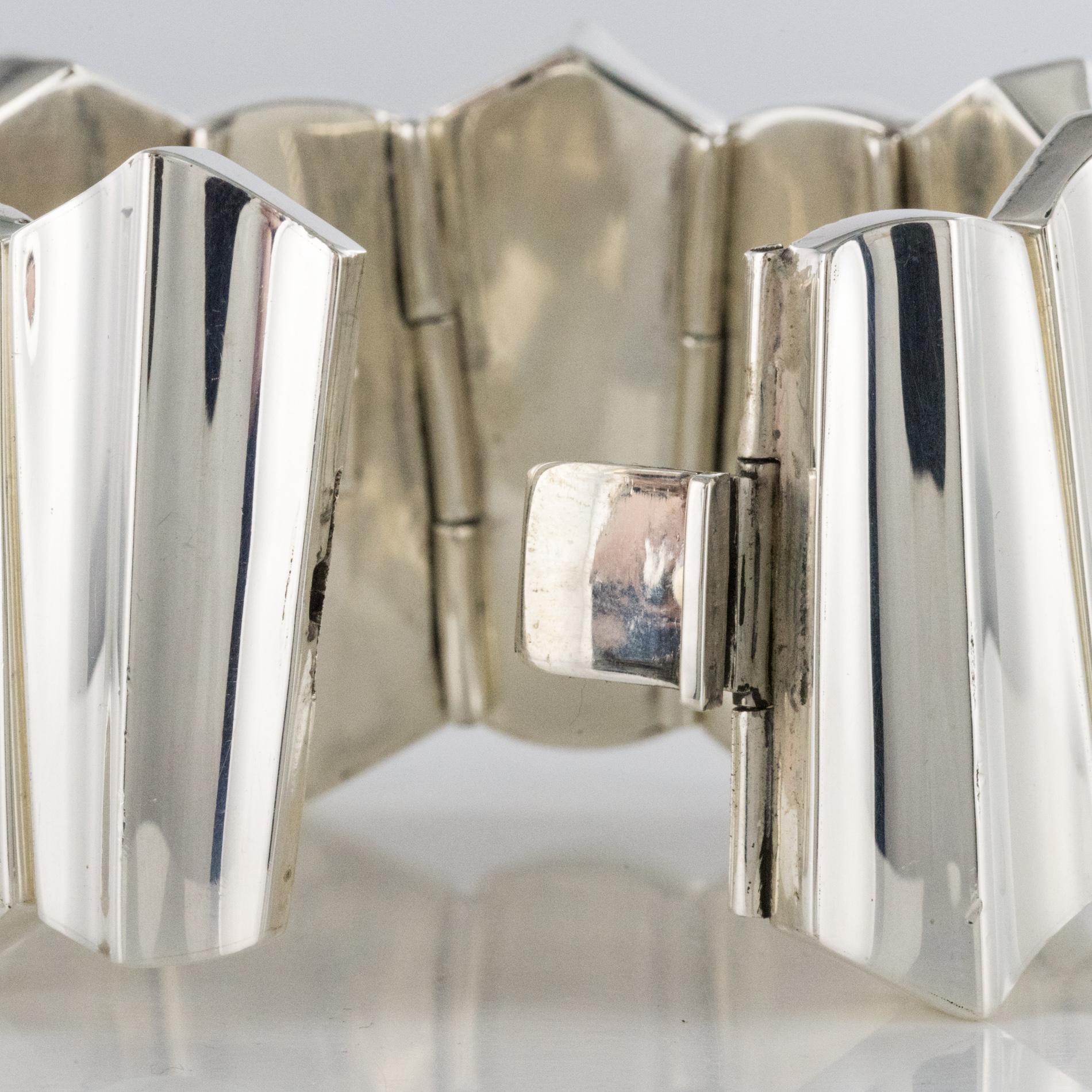 Modernist Silver Designer Cuff Bracelet For Sale 2