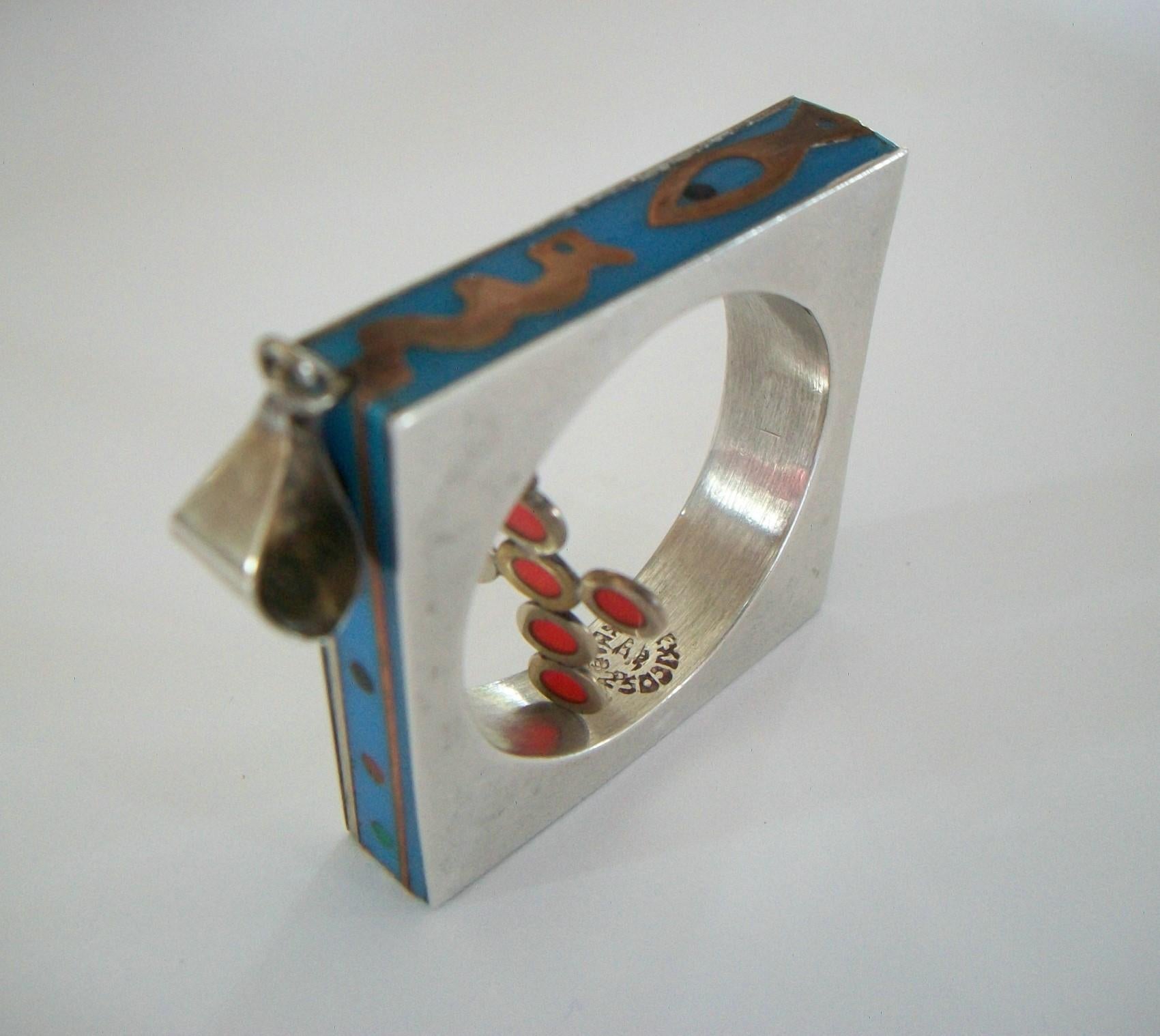 Modernist Silver Enamel Pendant with Plique-à-jour Cross, Mexico, circa 1970s For Sale 6