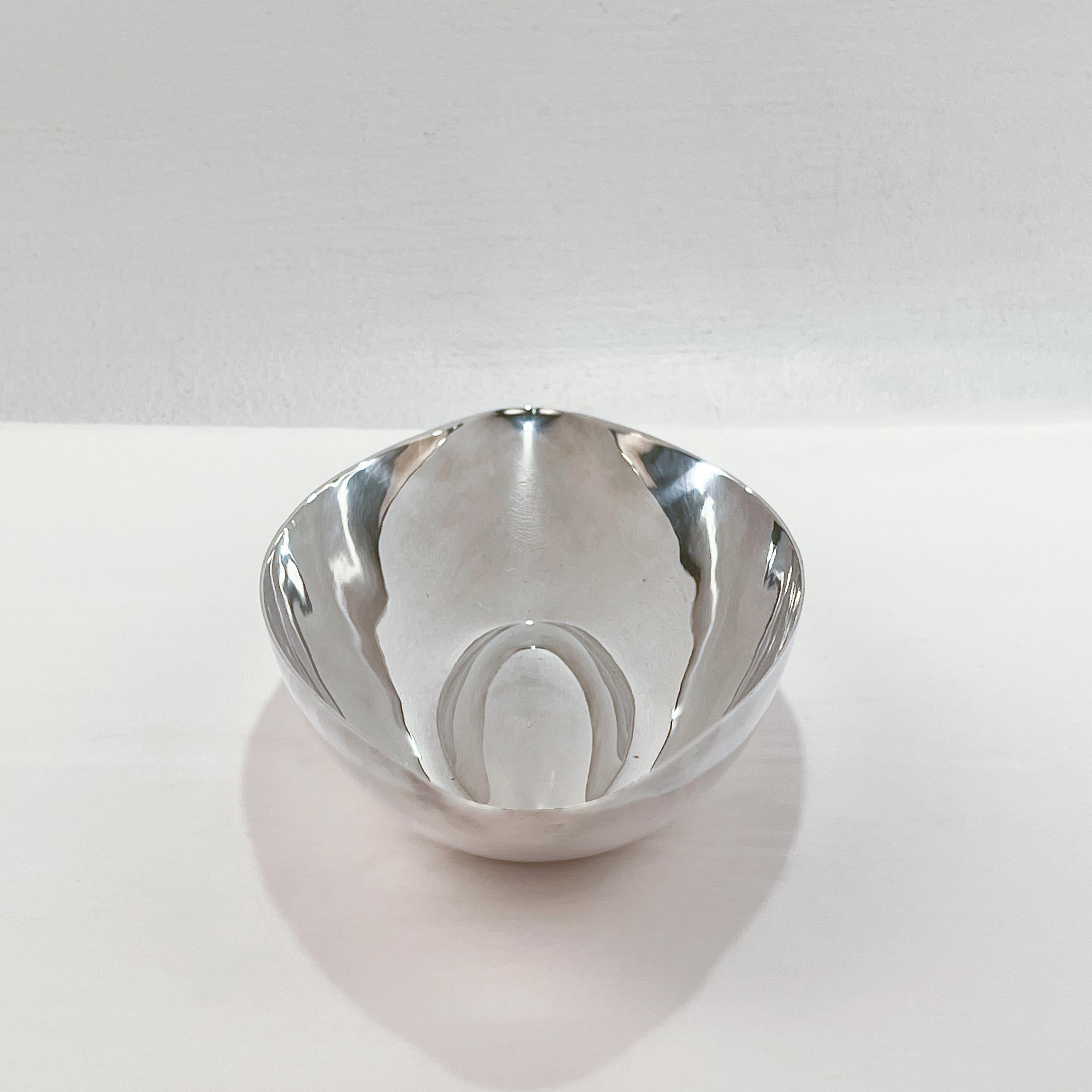 Women's or Men's Modernist Silver Plate Fruit Bowl by Lino Sabattini for Christofle Gallia