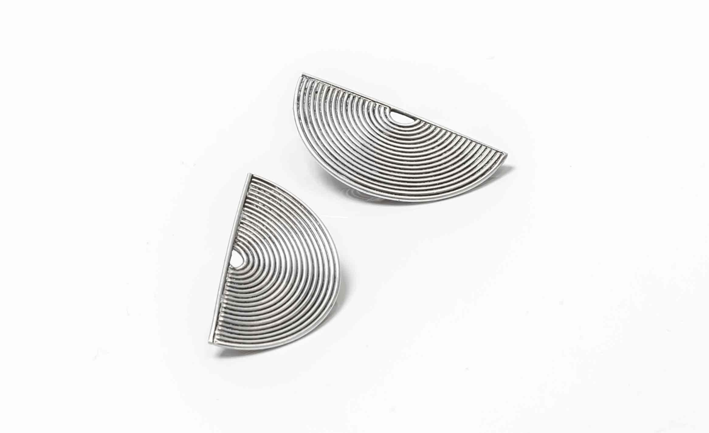 Women's Modernist Silver Stud Earrings Scandinavia, 1970s For Sale