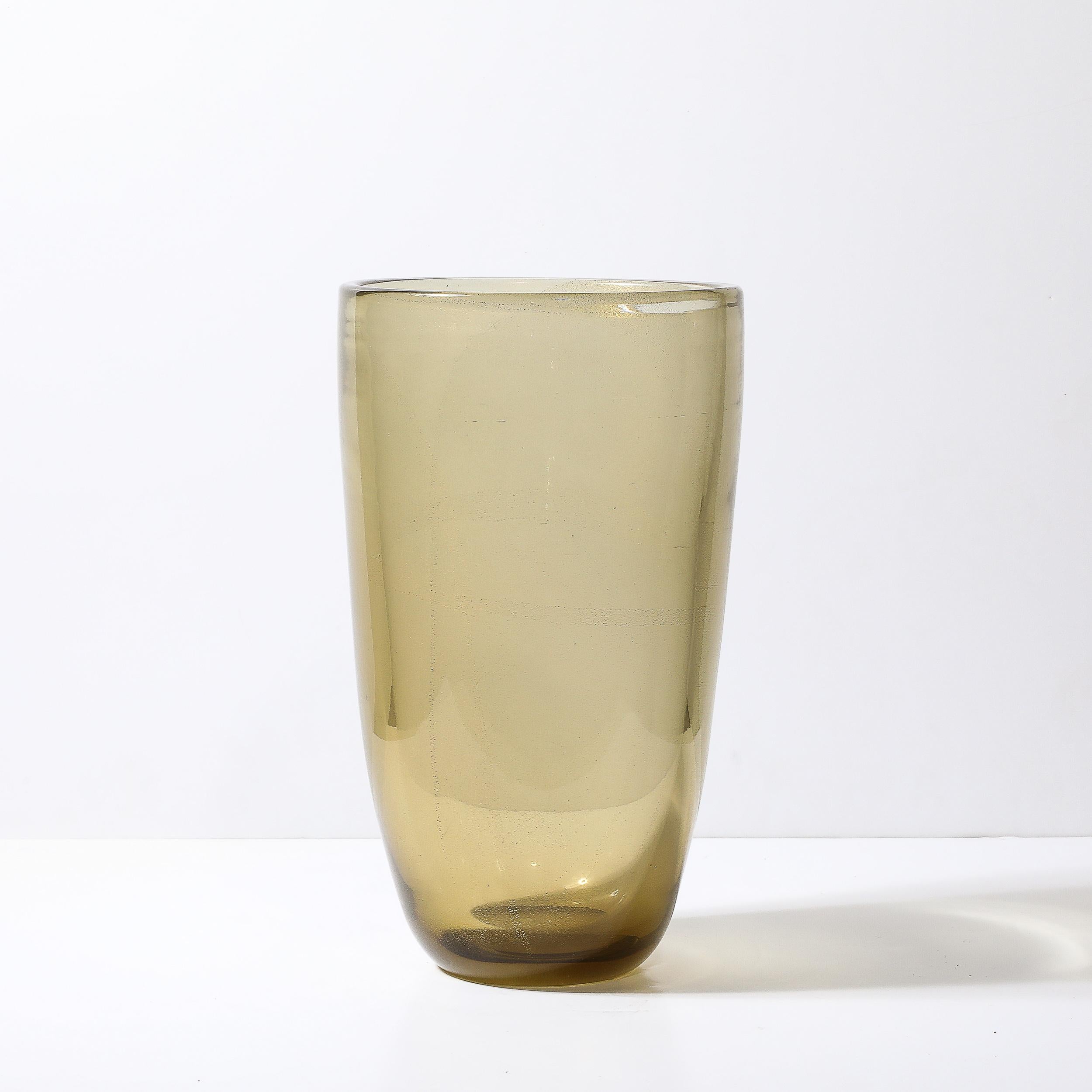 Vaso modernista in vetro di Murano soffiato a mano color ambra fumé in vendita 2