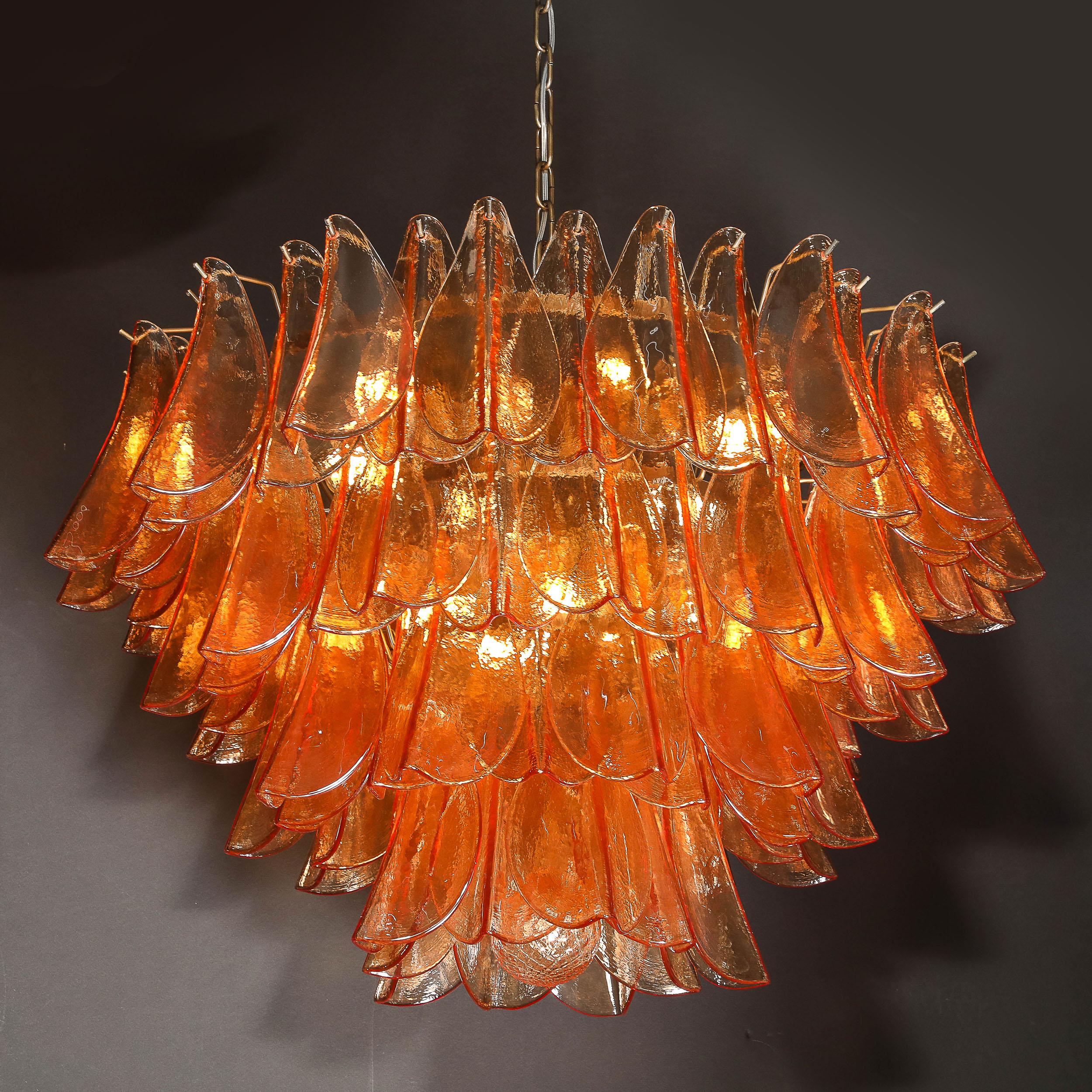 Lampadario modernista in vetro di Murano color albicocca fumé e bronzo strofinato a olio con piume in vendita 9