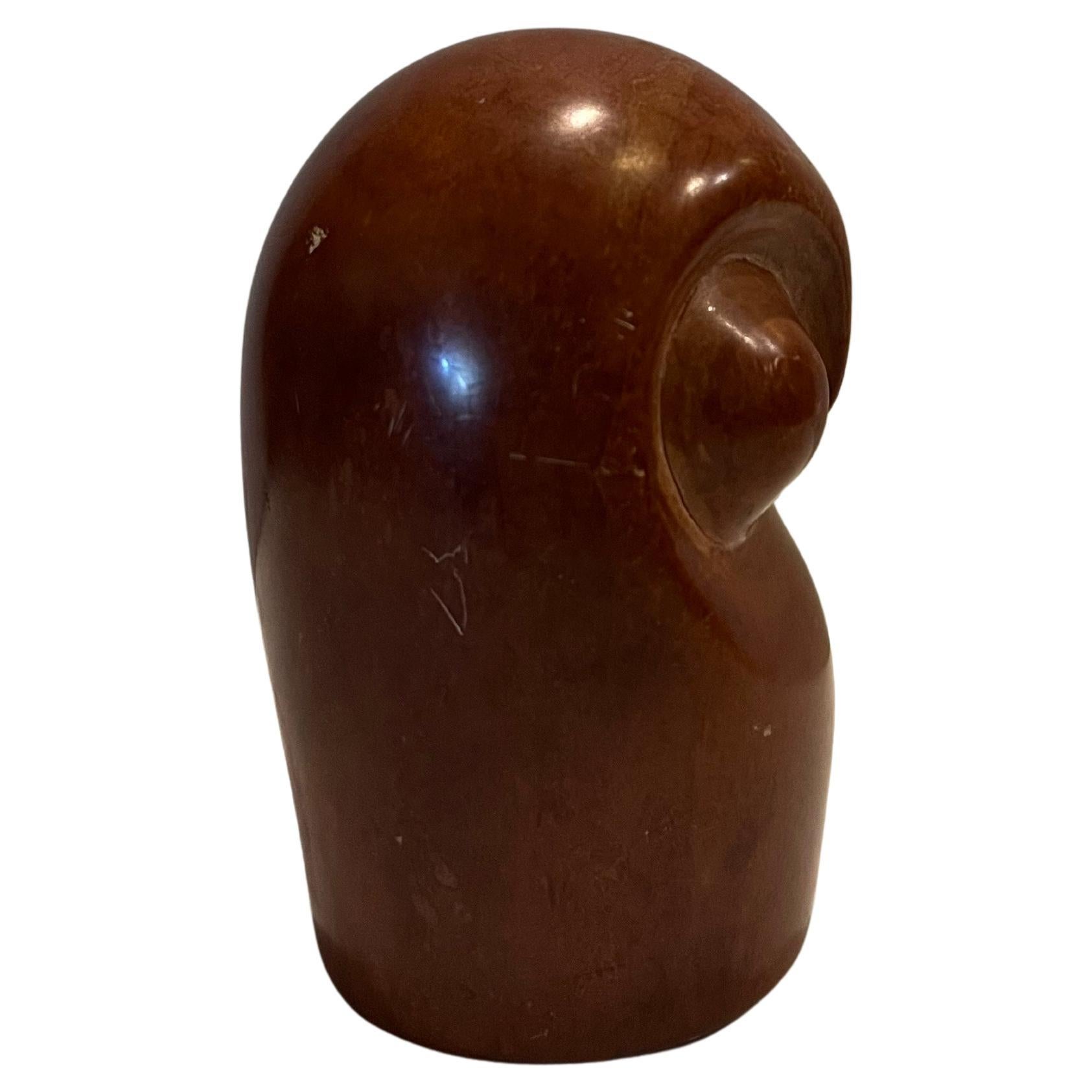 Stravagante scultura modernista di gufo in pietra ollare degli anni '80, ottimo regalo per un collezionista.