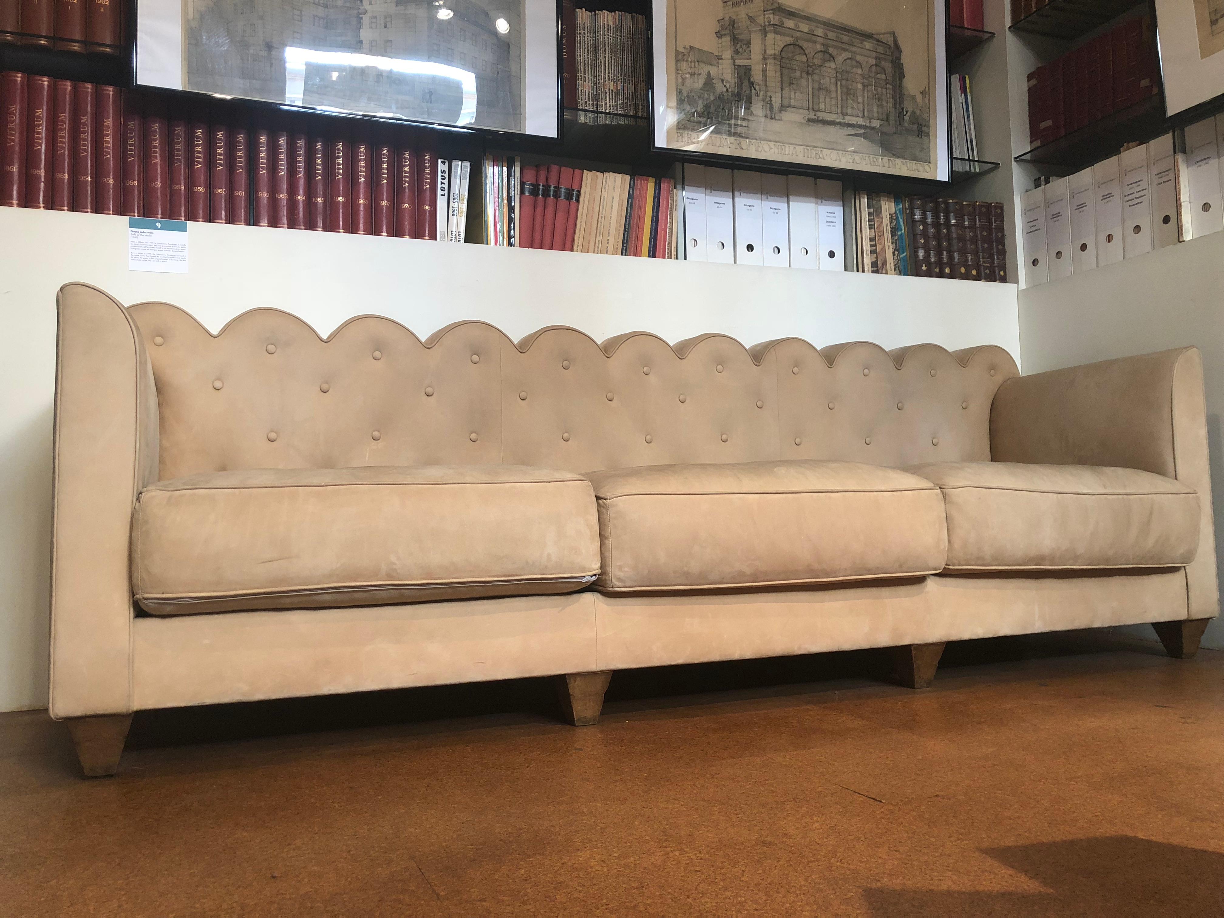 Modernist Sofa Upholstered in Grosgrain Cloth with Beech Frame  For Sale 1