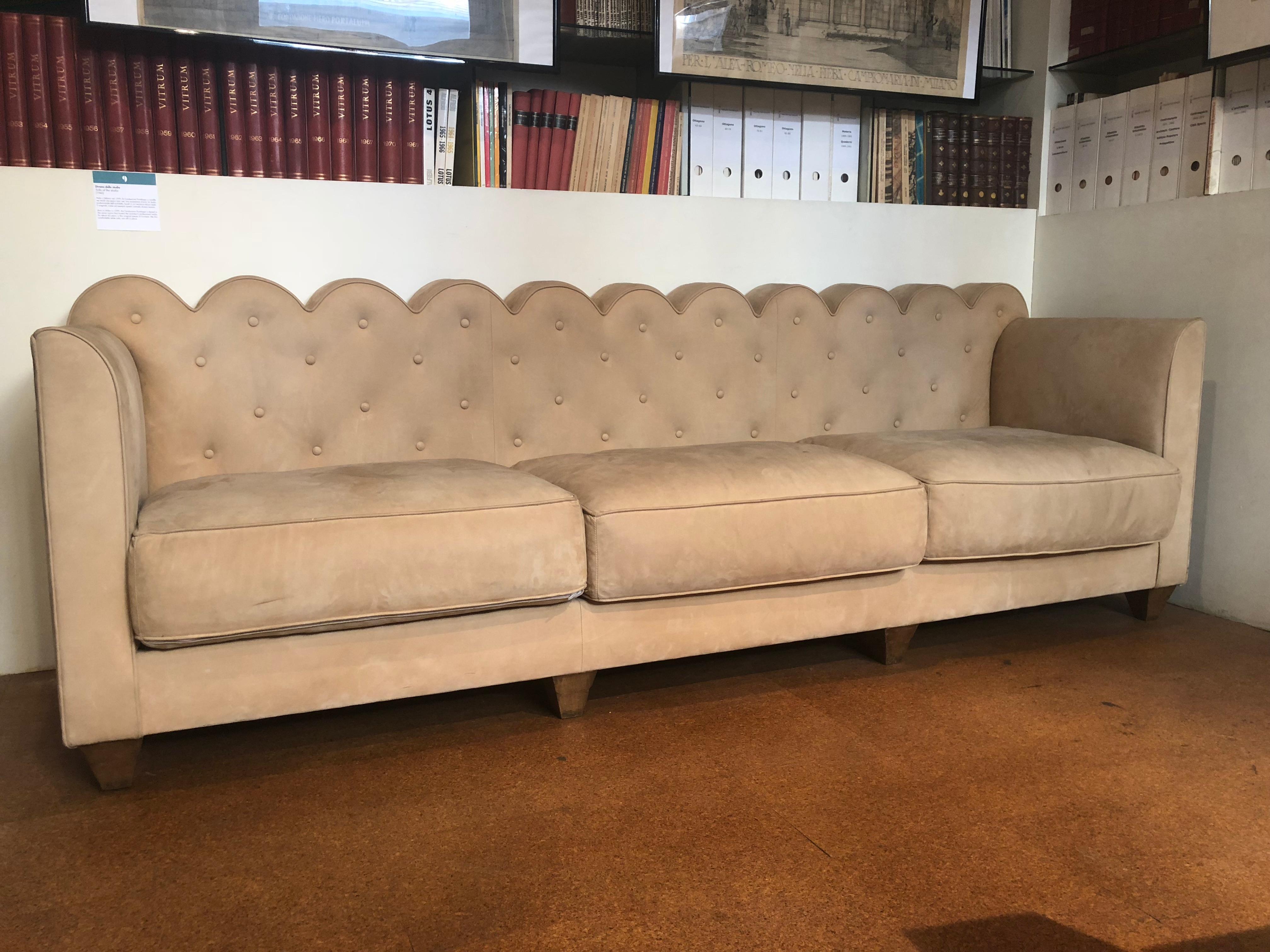 Modernist Sofa Upholstered in Grosgrain Cloth with Beech Frame  For Sale 2