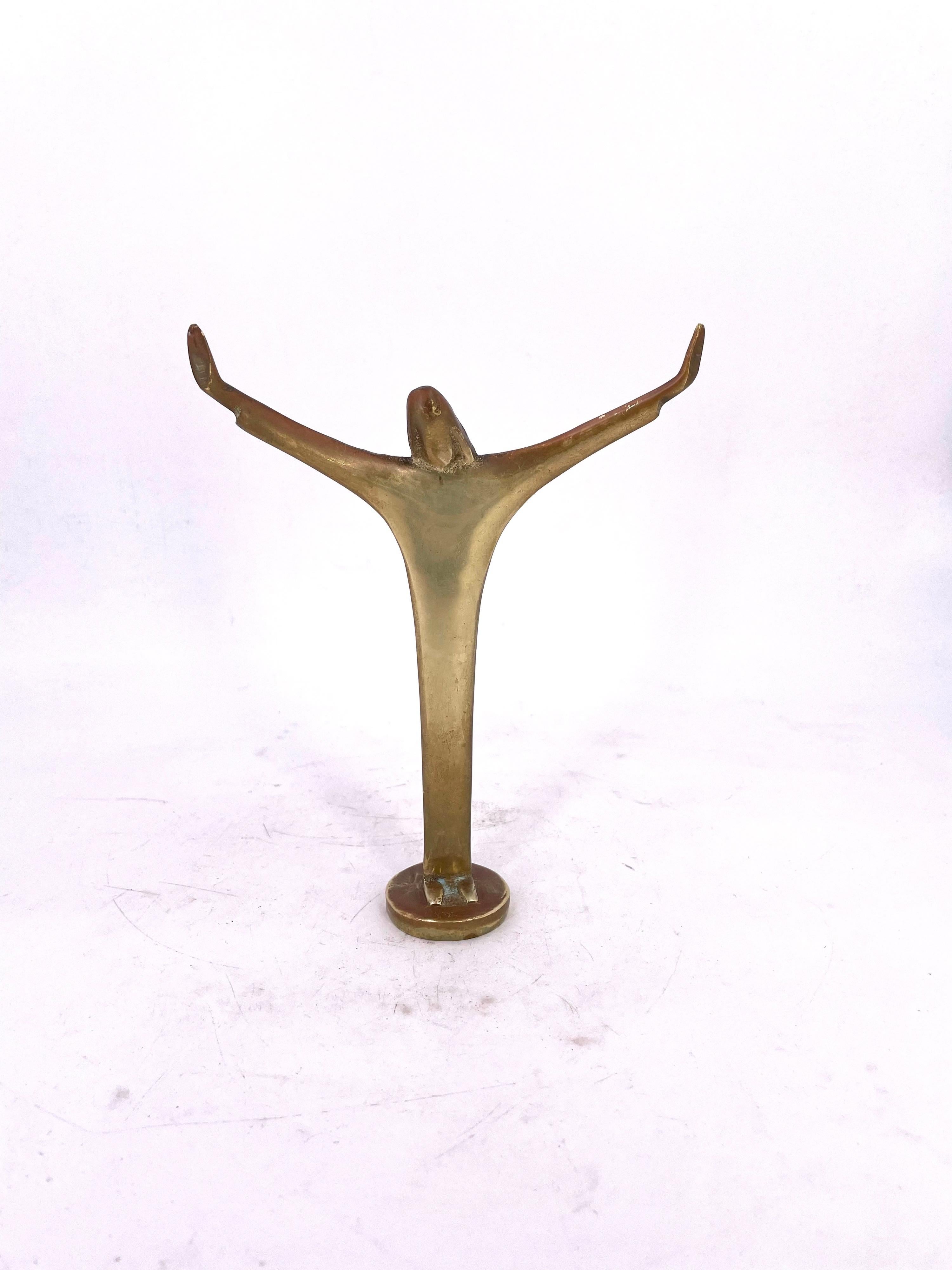 Beautiful patinated solid brass Christ Sculpture with open arms, circa 1970's, beautiful and unique.