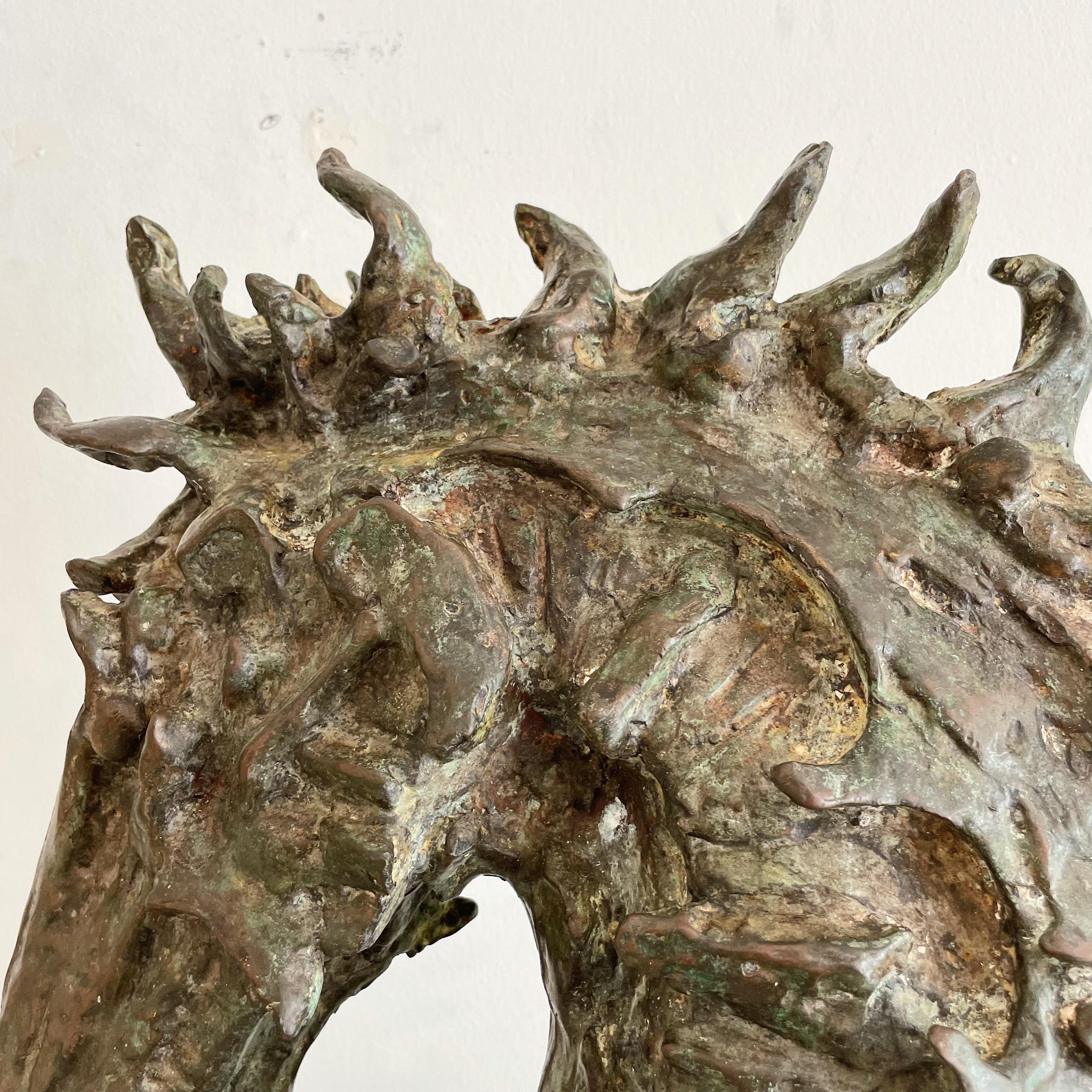 Modernistische Pferde-Skulptur aus massiver Bronze (Handgefertigt) im Angebot