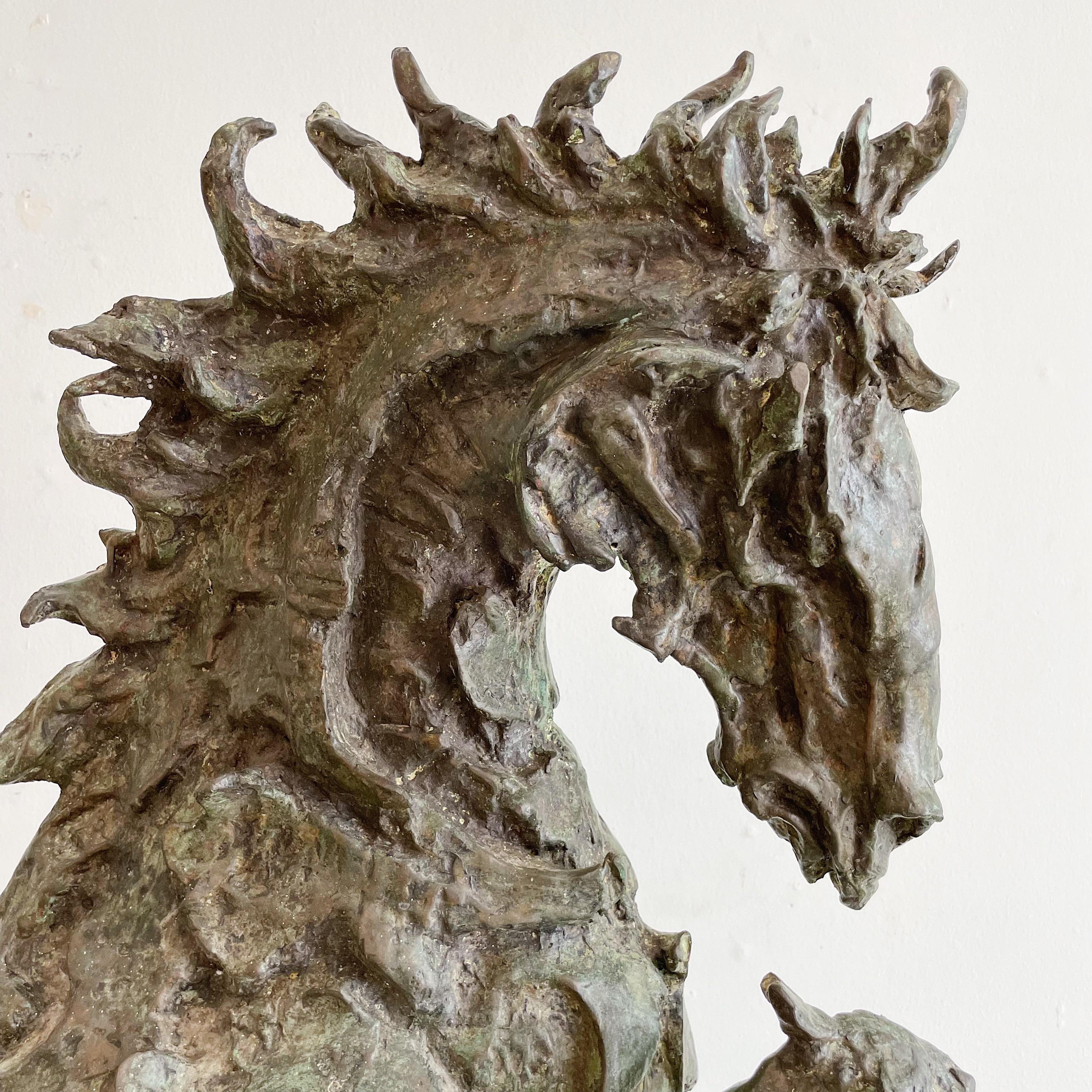 Modernistische Pferde-Skulptur aus massiver Bronze im Angebot 1
