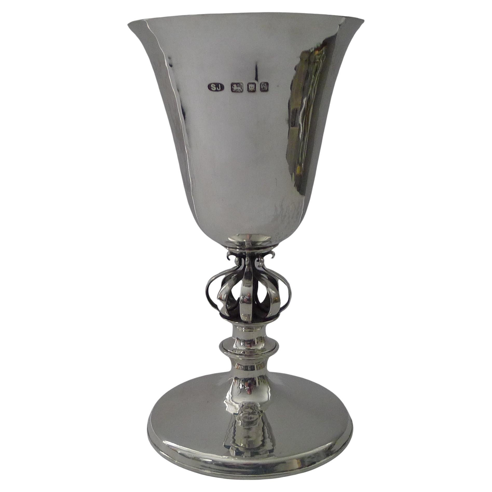 Calice modernista in argento massiccio/sterling di Sarah Jones Silver, Londra