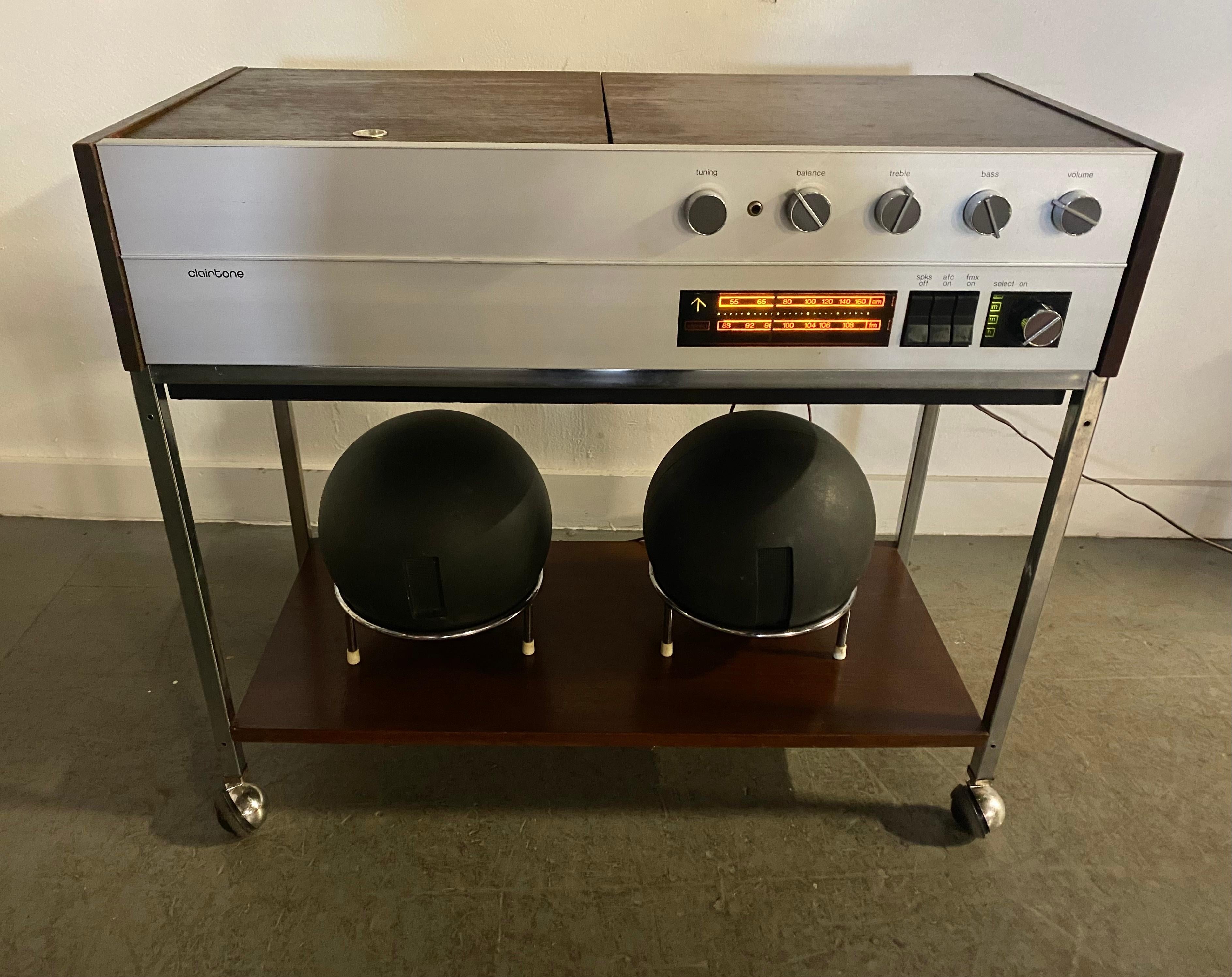 Canadian Modernist Space Age Clairtone G3 T13 Stereo System with Globe Speakers For Sale