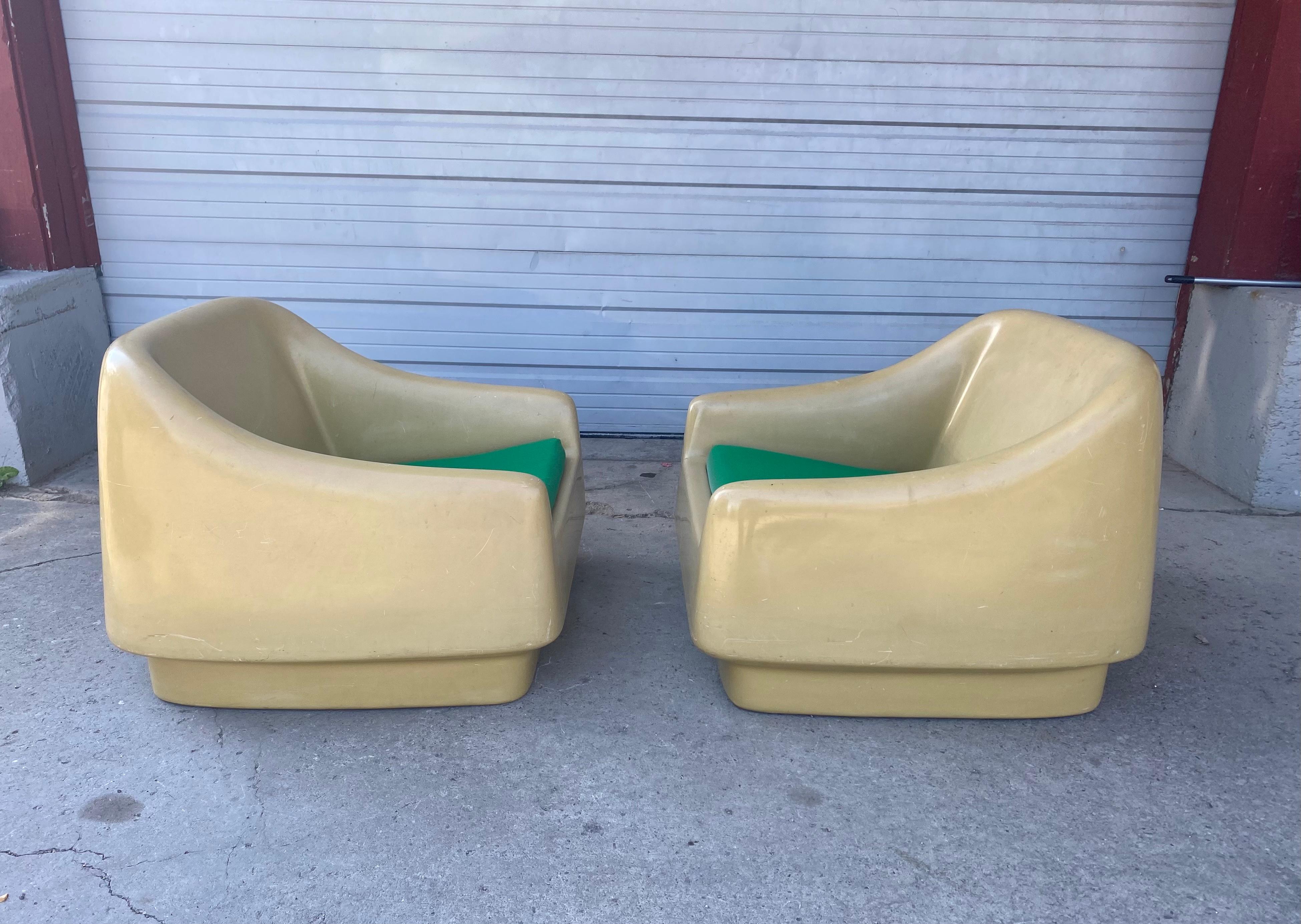 Modernist Space Age Fiberglass Pod Chairs In Fair Condition In Buffalo, NY