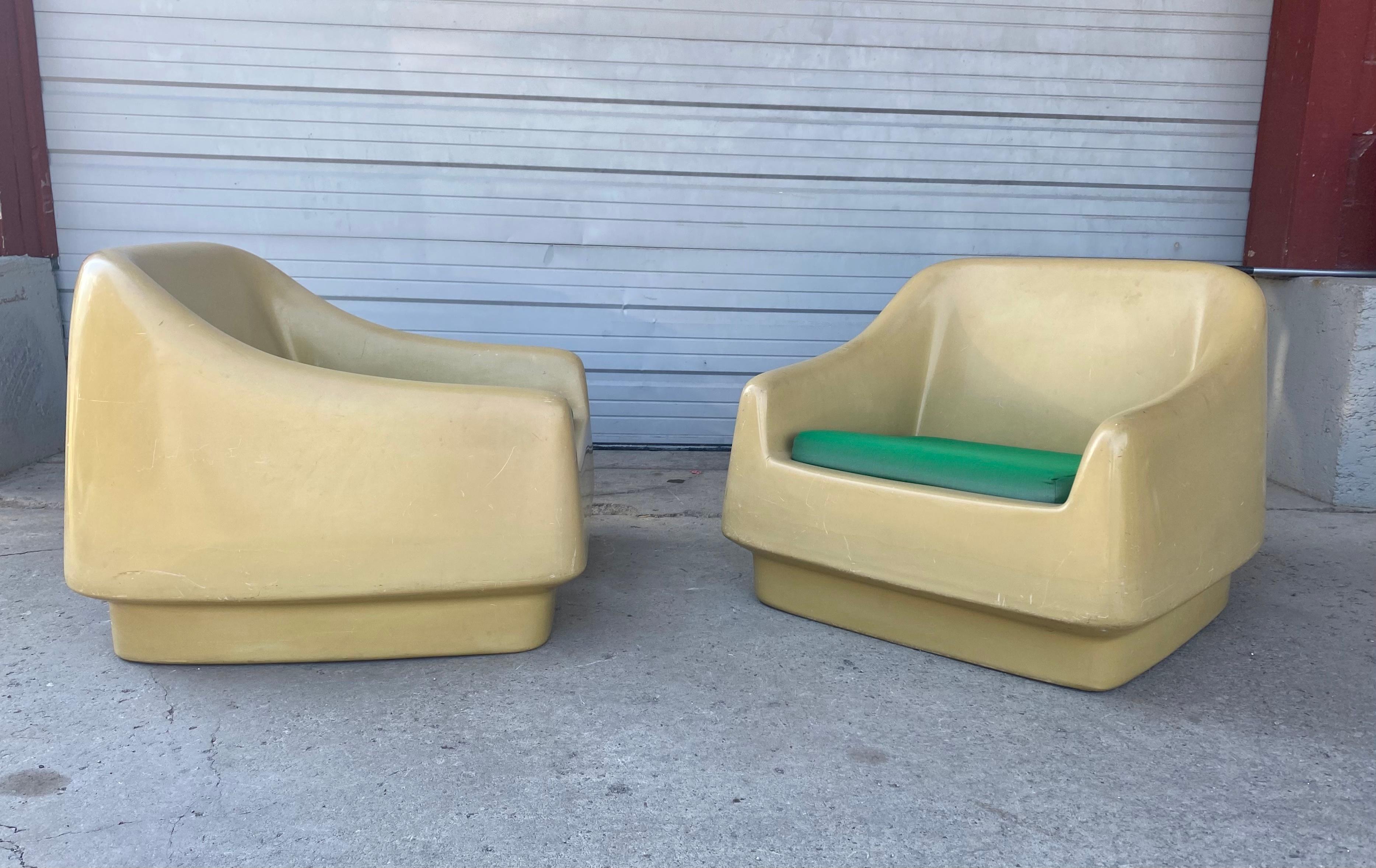 Modernist Space Age Fiberglass Pod Chairs 2