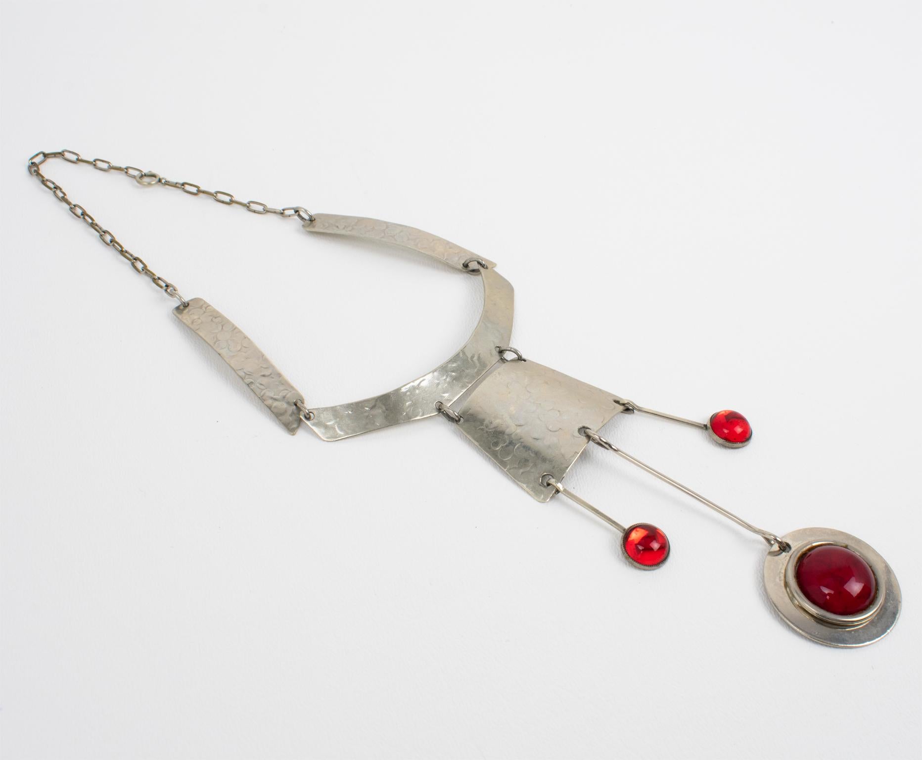 Modernist Space Age Stainless Steel and Red Glass Cabochon Choker Necklace In Good Condition For Sale In Atlanta, GA