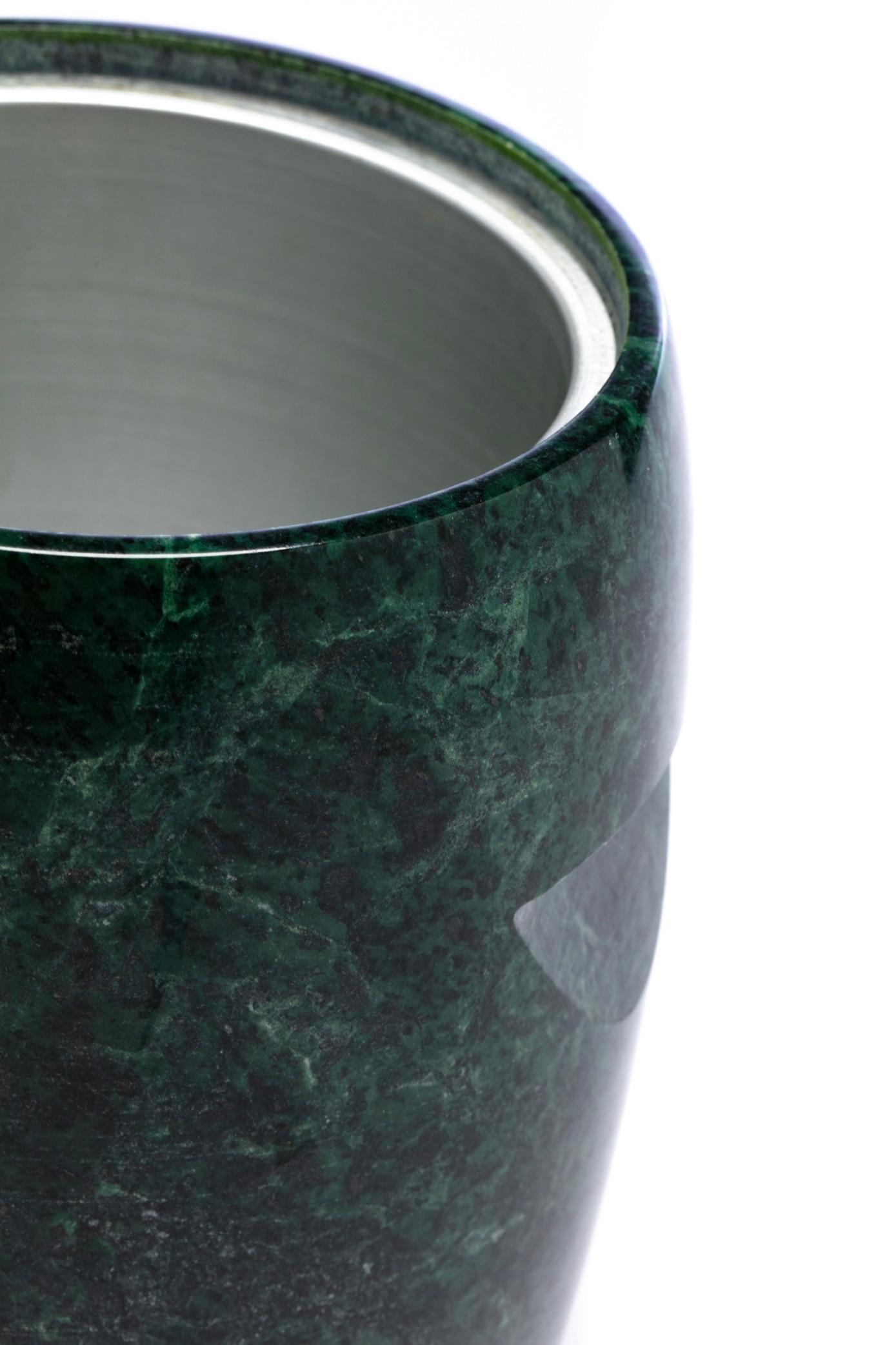 Modernist Speckled Green Marble Ice Bucket with Ivory Vein Detail, c. 1970s In Good Condition In Saint Louis, MO