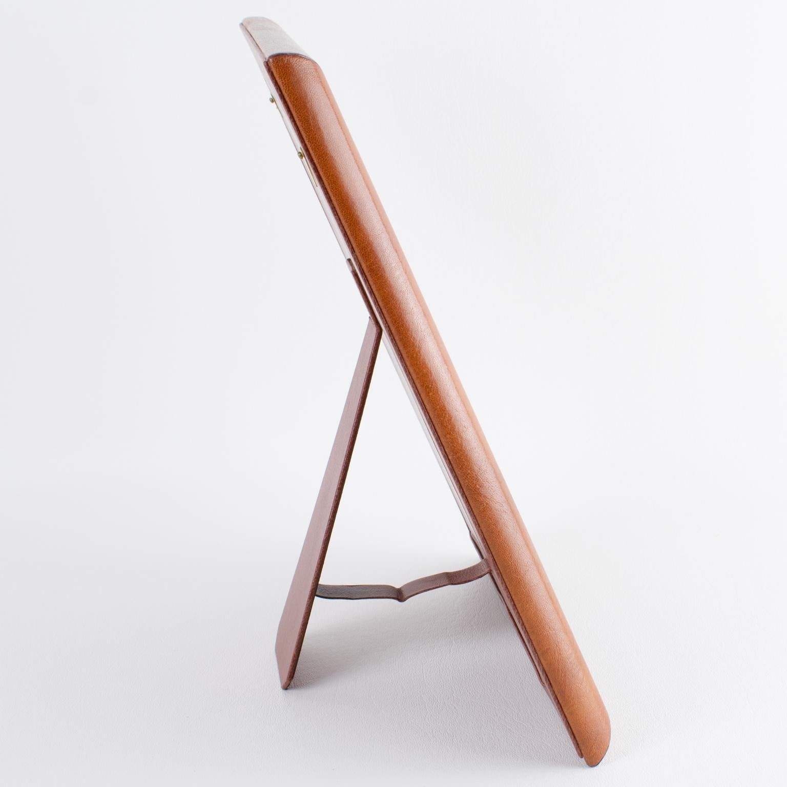 Inglese Cornice modernista in pelle di vitello marrone Spice in vendita
