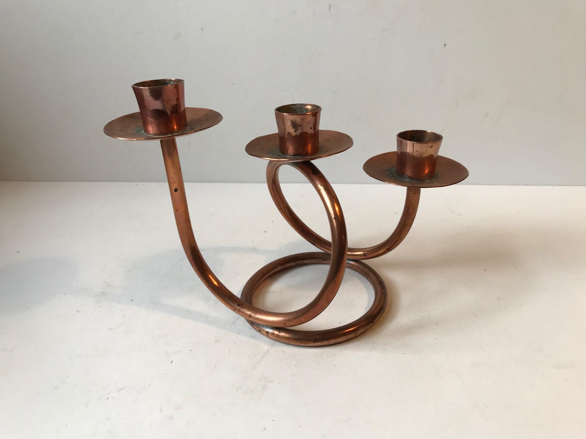 Fin du 20e siècle Chandelier moderniste en forme de spirale en cuivre, Danemark, 1970 en vente