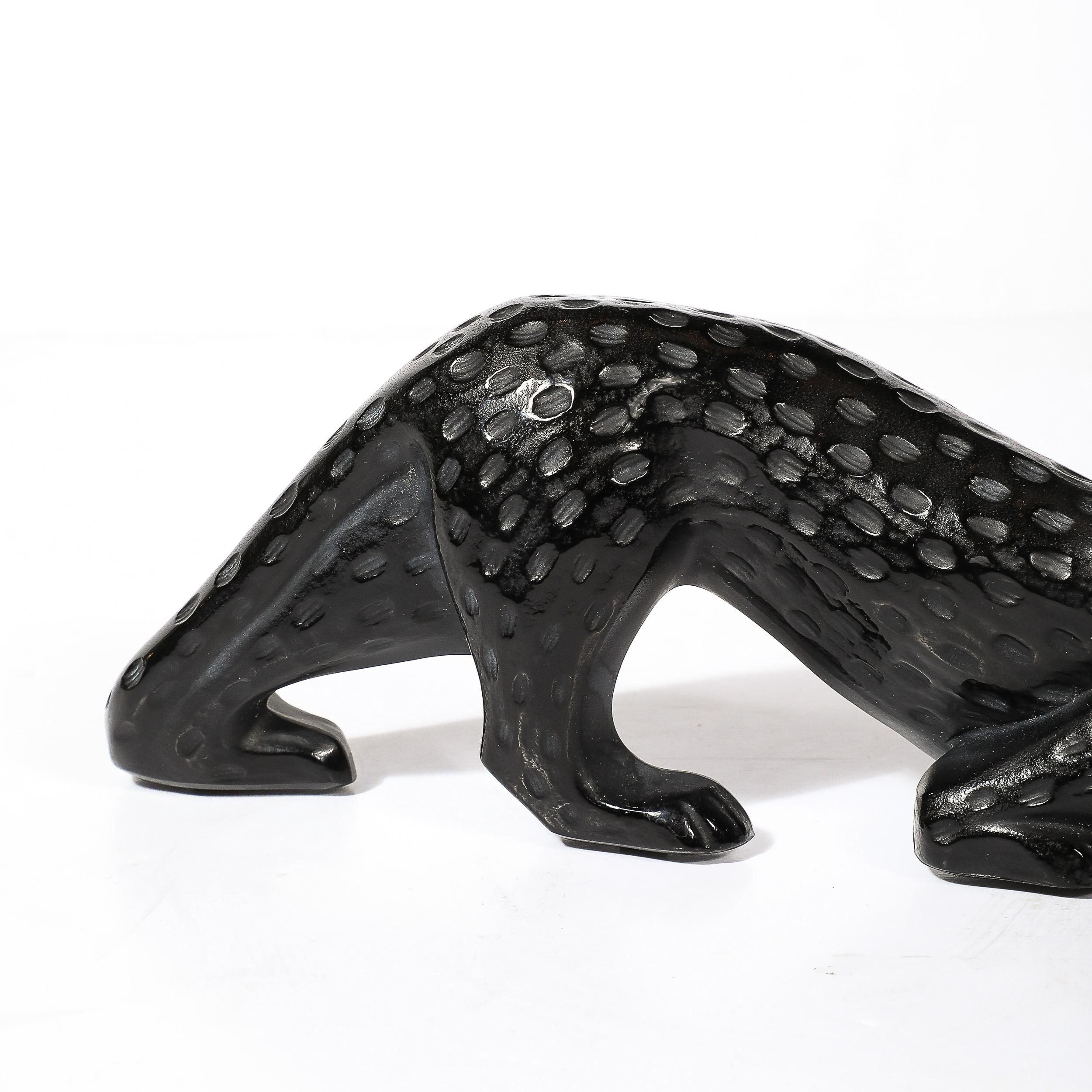 Leopardo Acechador Modernista en Cristal Esmerilado Firmado por Lalique Moderno en venta