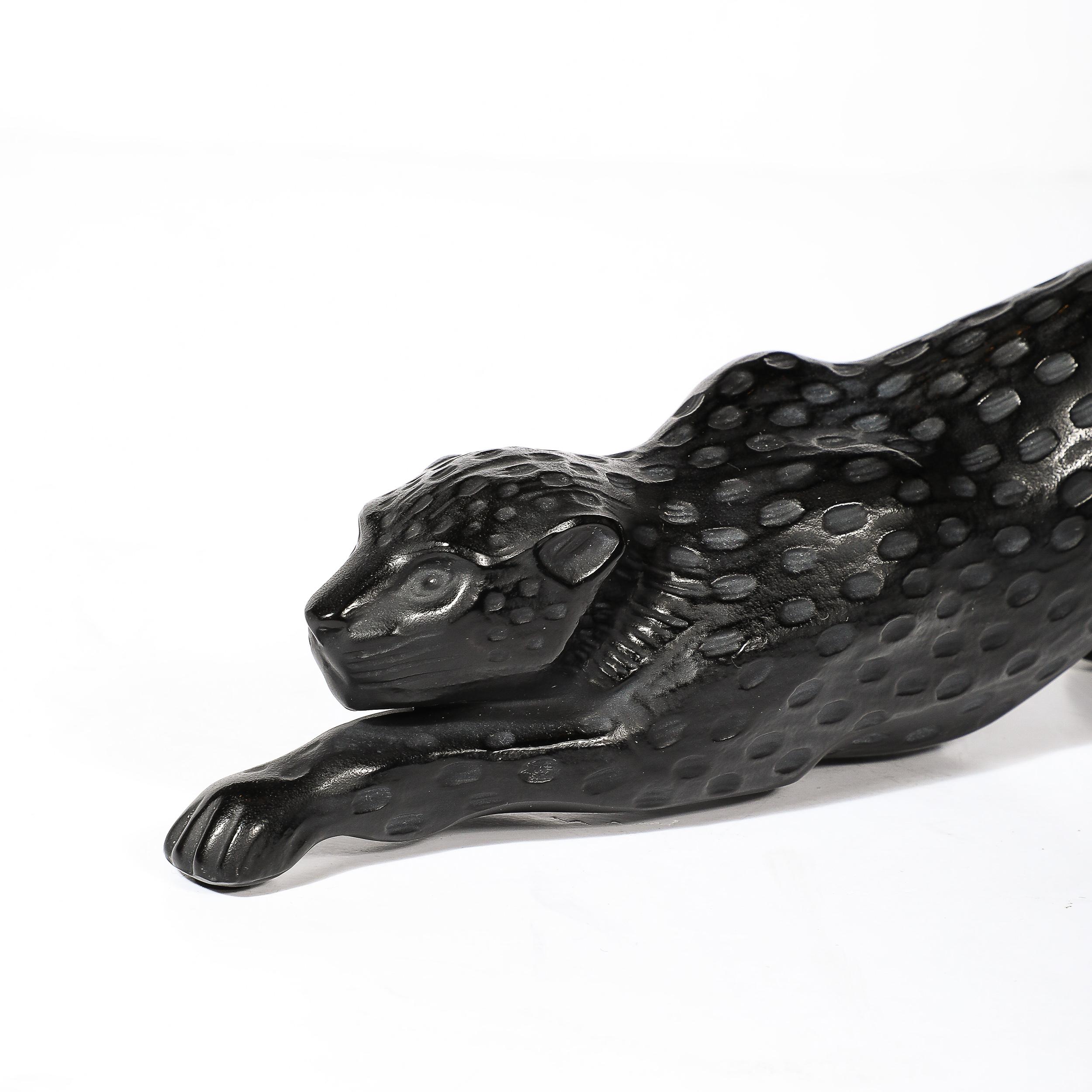 Leopardo Acechador Modernista en Cristal Esmerilado Firmado por Lalique en venta 2