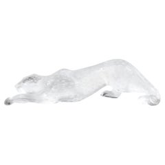 Leopardo Acechador Modernista en Cristal Esmerilado Firmado por Lalique