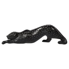 Leopardo Acechador Modernista en Cristal Esmerilado Firmado por Lalique