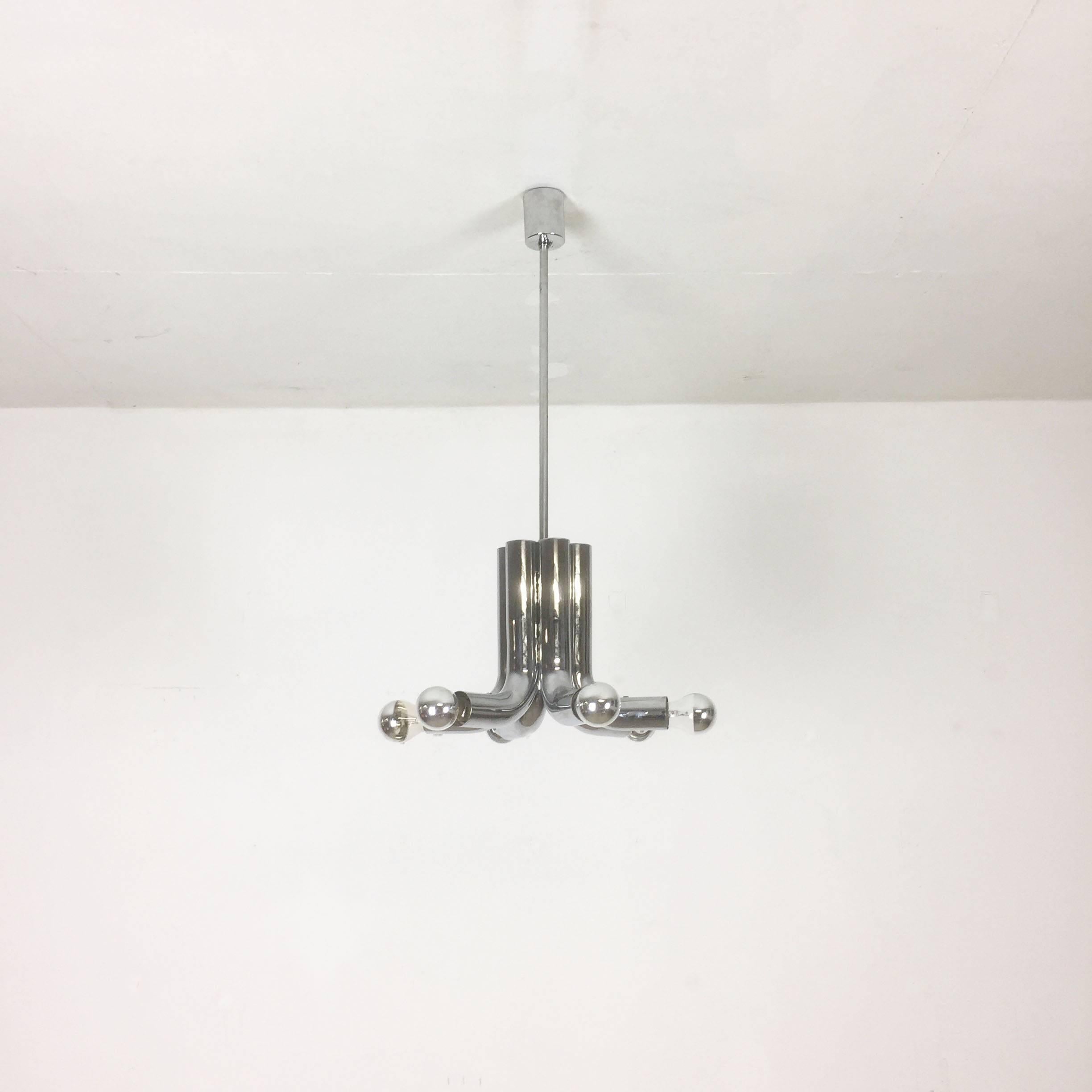 Article:

Sputnik hanging light


Producer:

Cosack lights, Germany


Origin:

Germany



Age:

1960s




Description:


This 1960s, hanging light was made by Cosack lights in Germany. The light is made of solid metal in