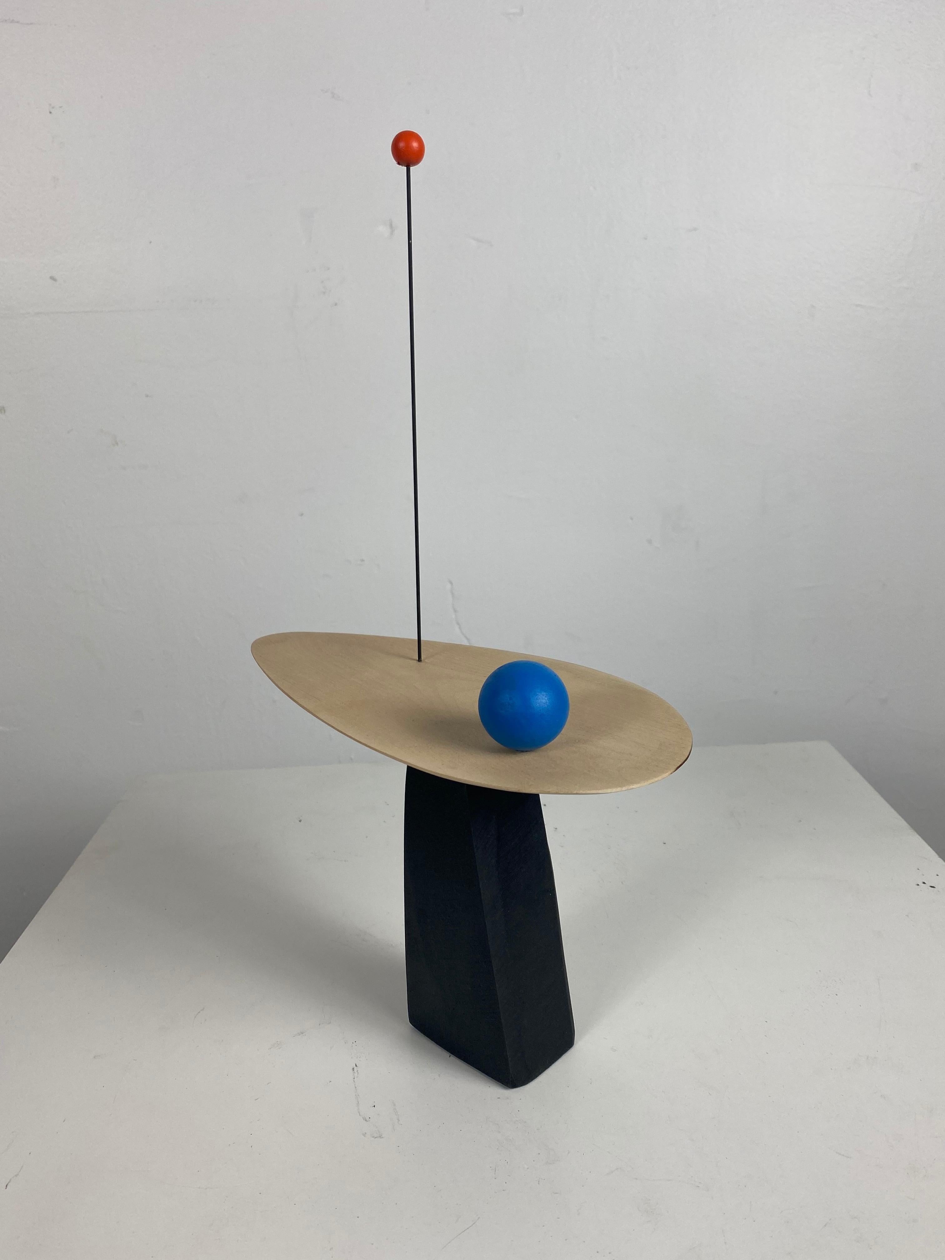 Scultura stabile modernista di Graham Sears.
